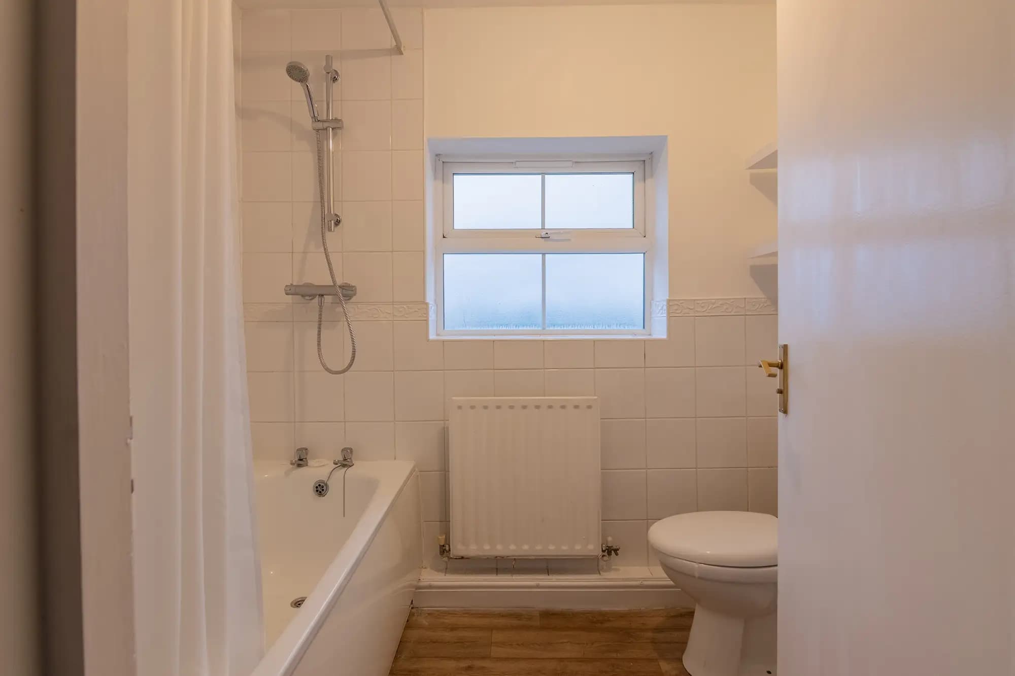 property photo 6 of 15