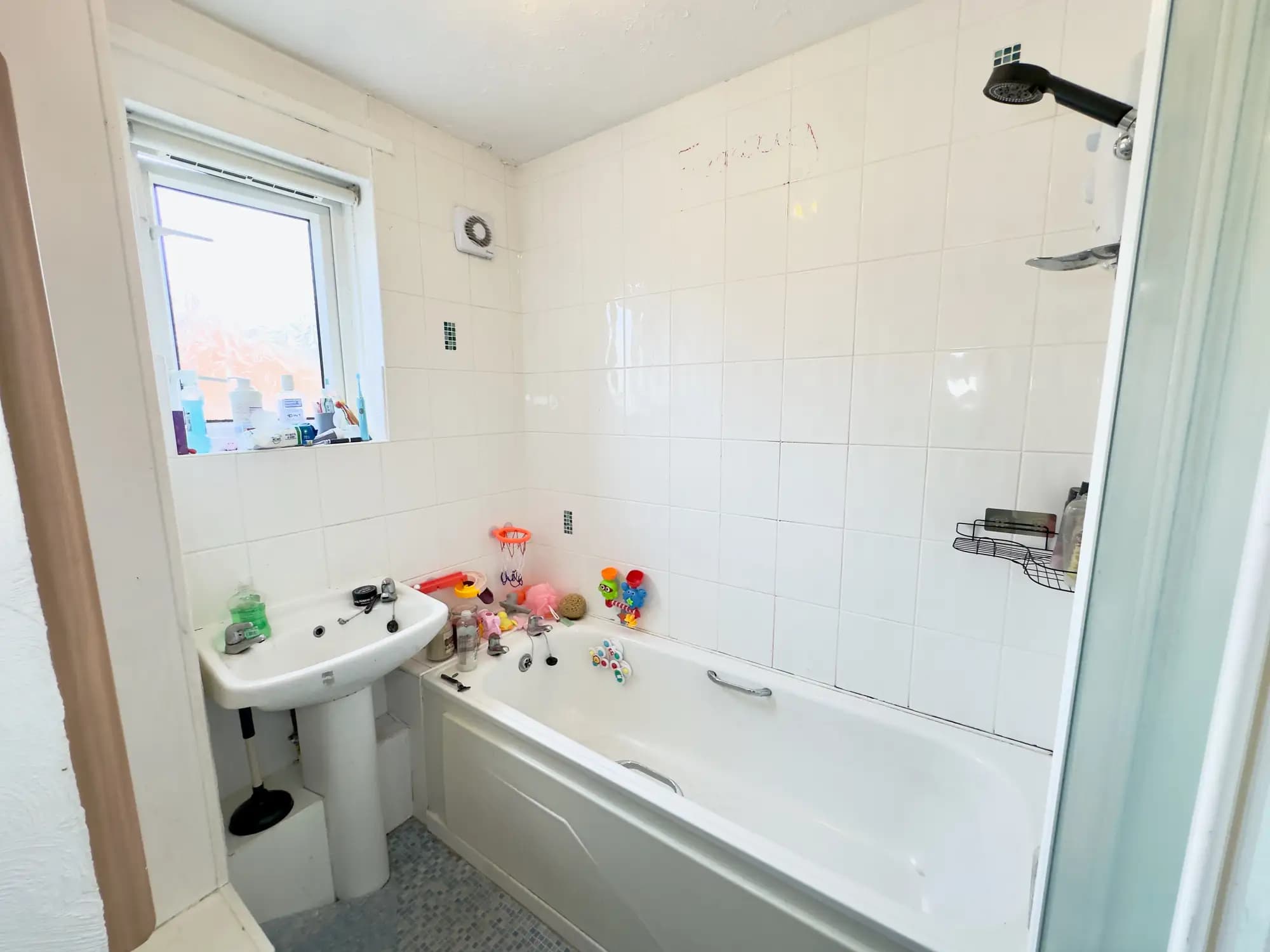 property photo 9 of 30