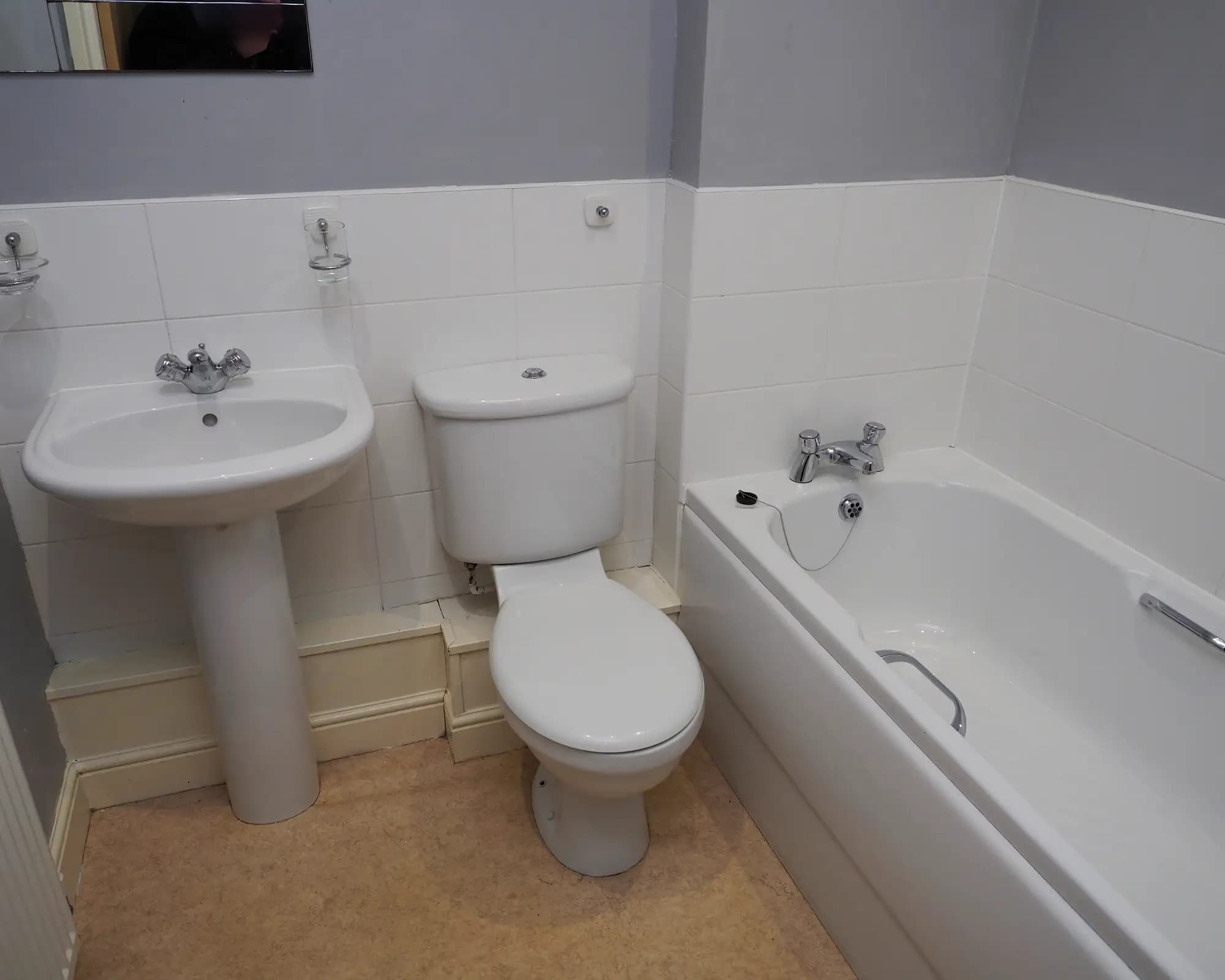 property photo 8 of 22