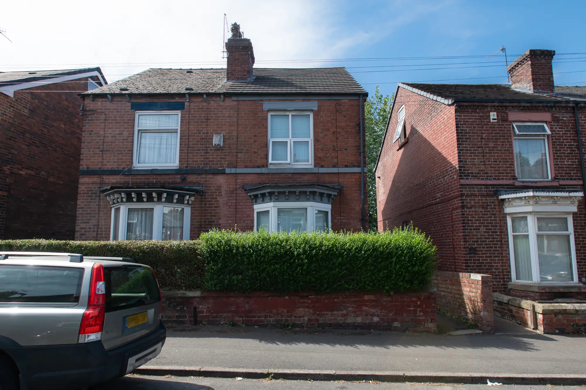 property photo 8 of 10