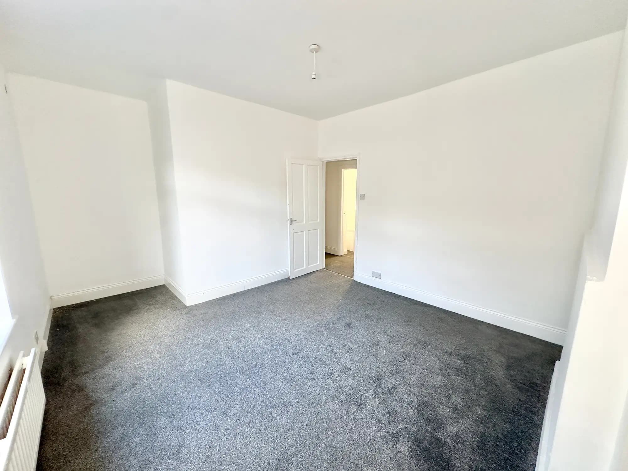 property photo 11 of 15