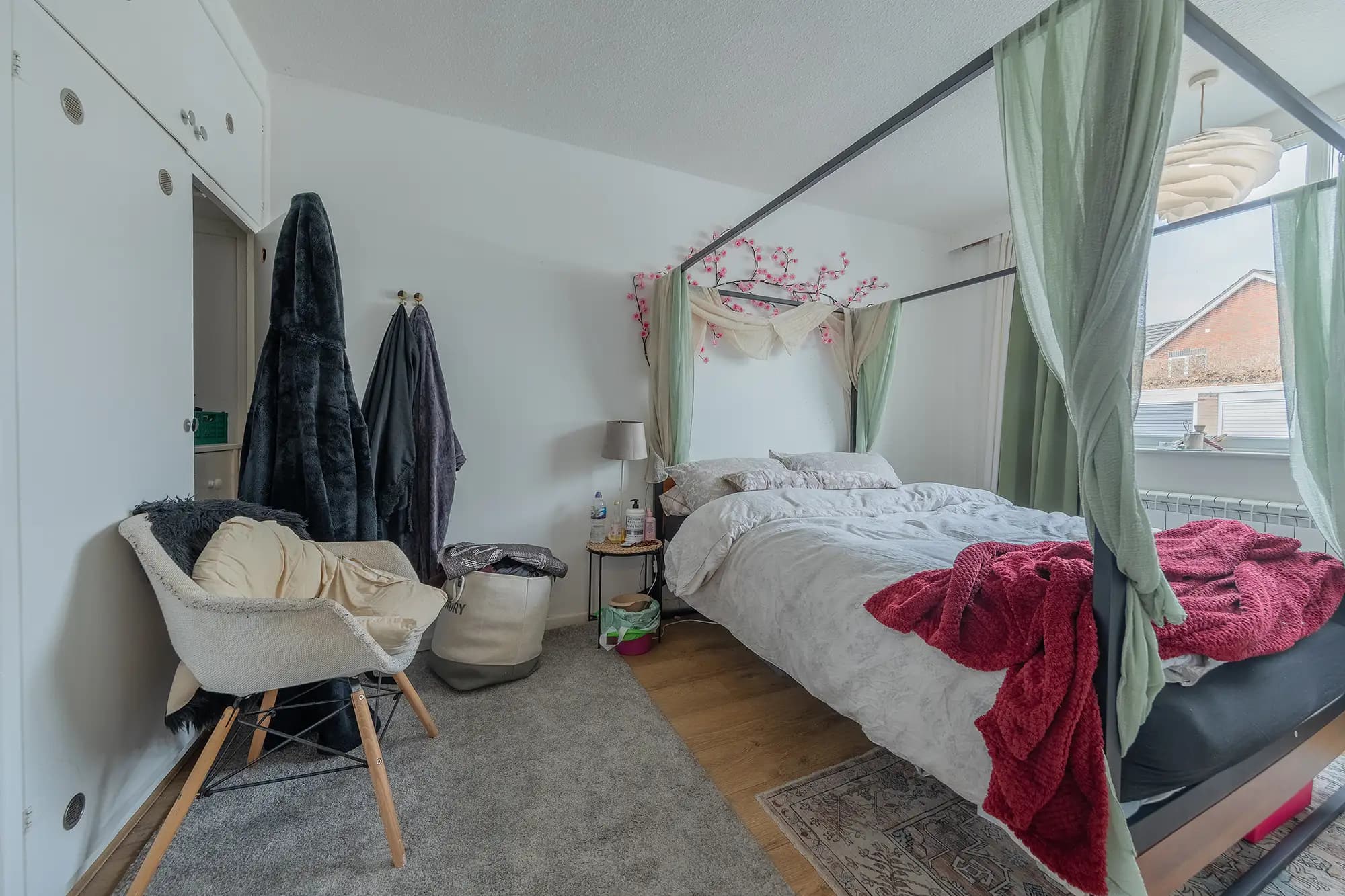 property photo 10 of 18