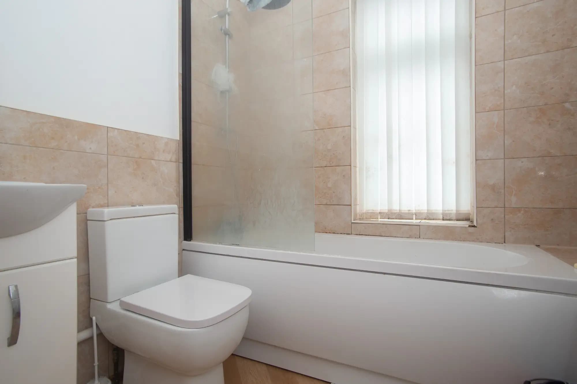 property photo 8 of 19