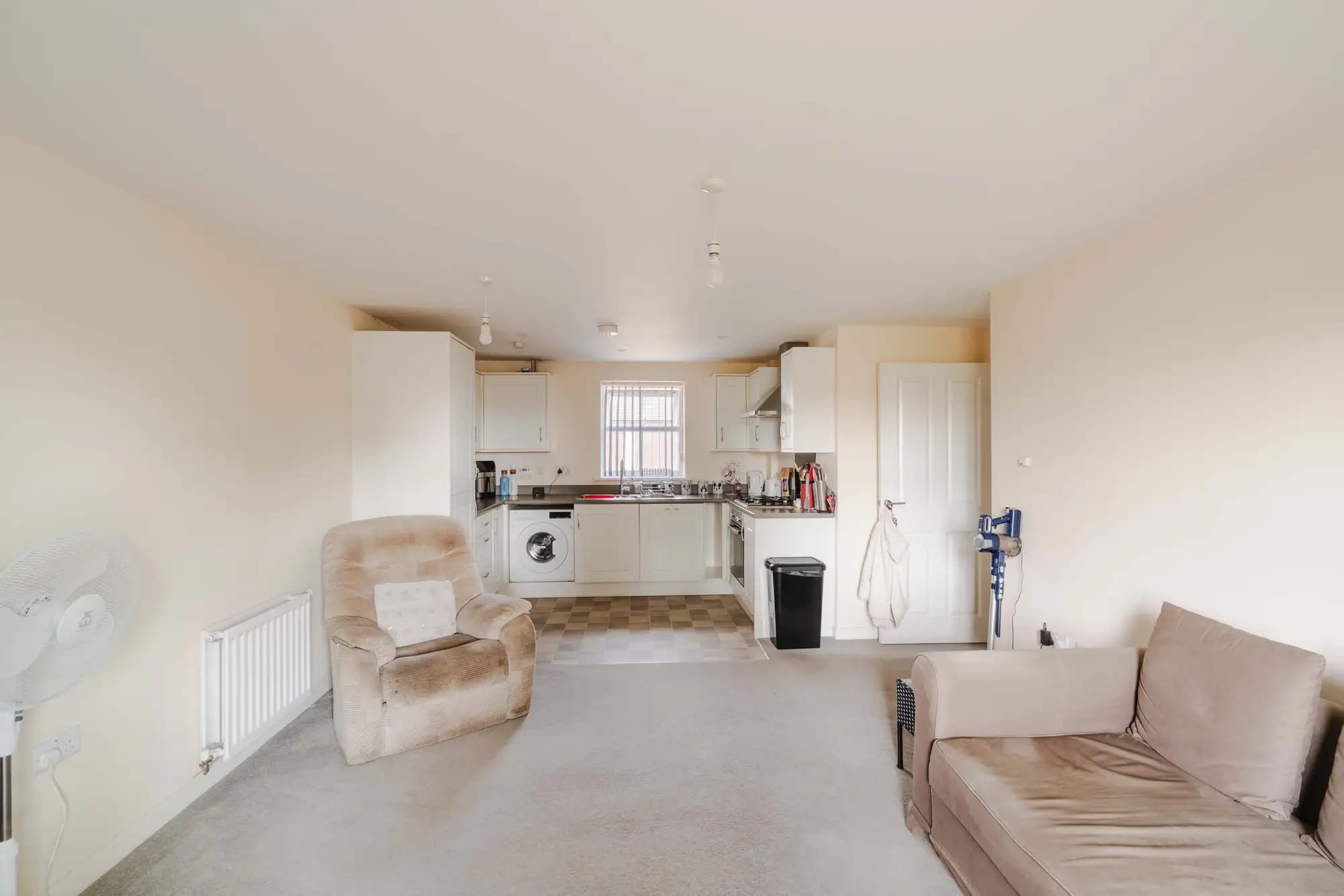 property photo 4 of 13