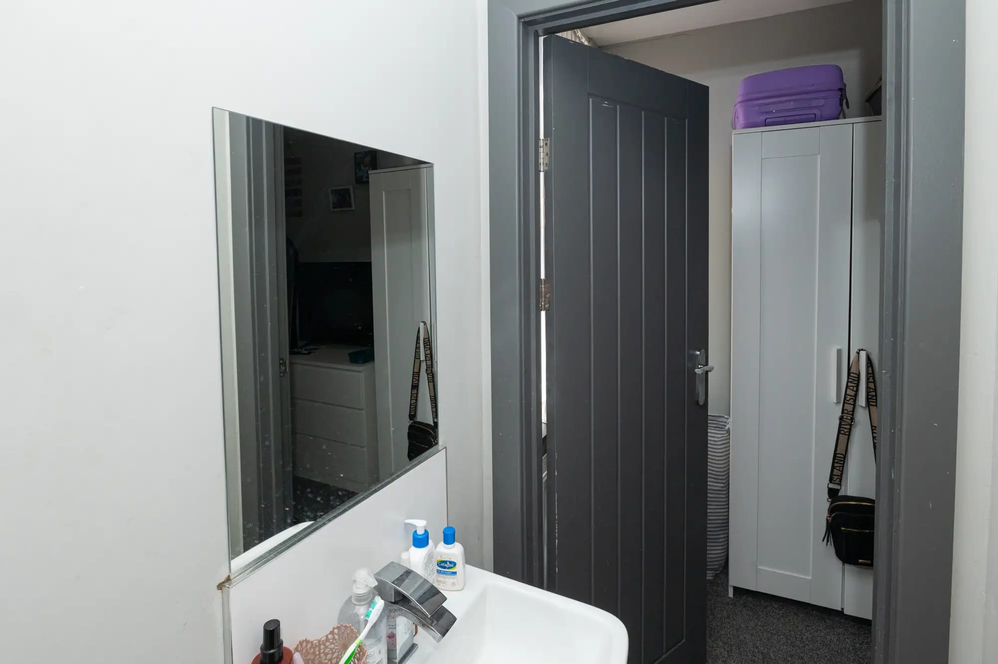 property photo 11 of 27