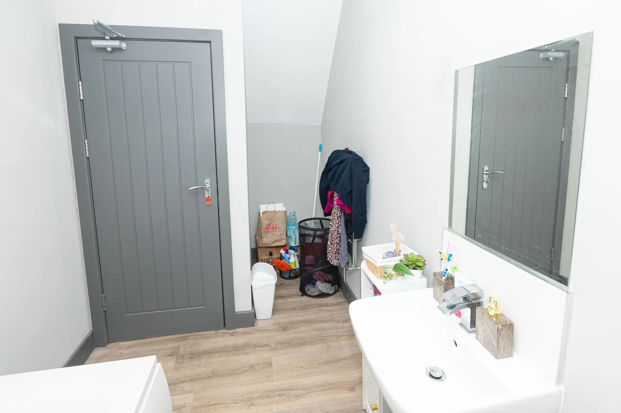 property photo 12 of 27