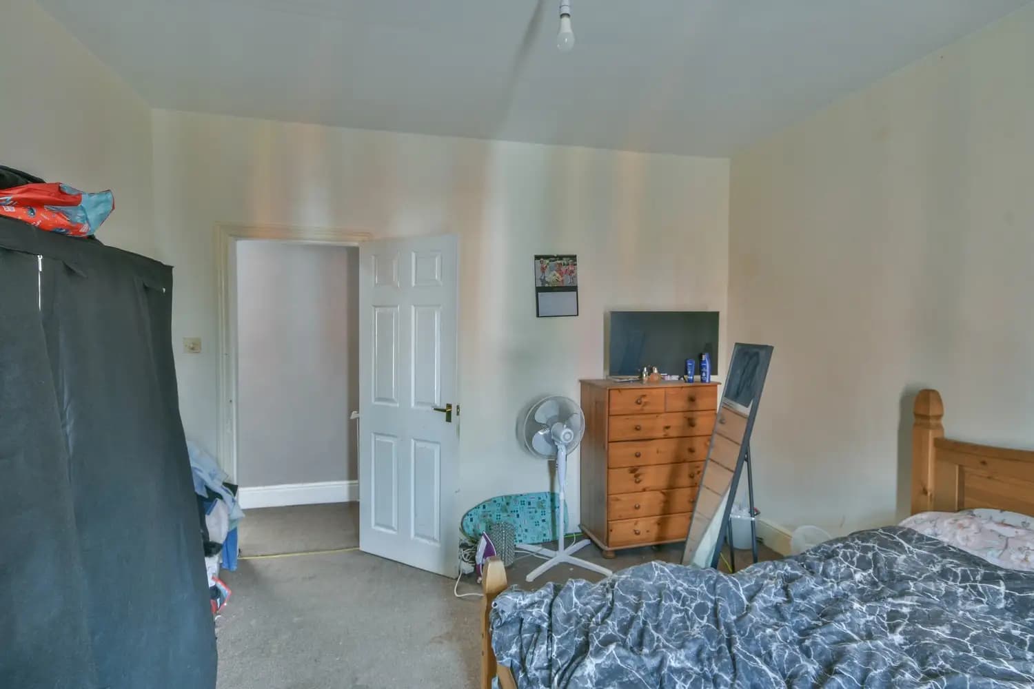 property photo 11 of 23