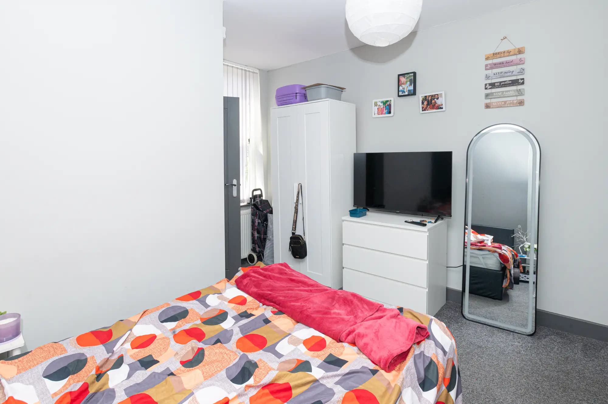 property photo 21 of 27