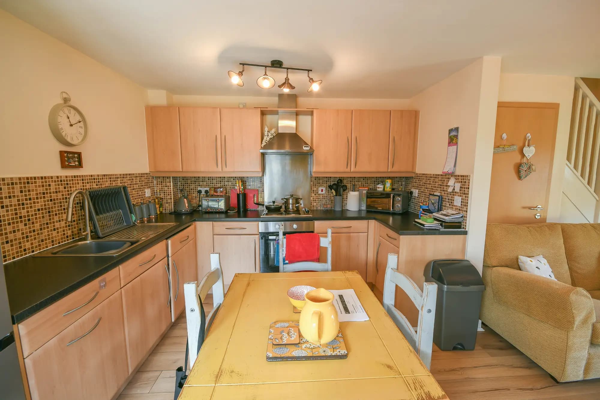 property photo 6 of 16