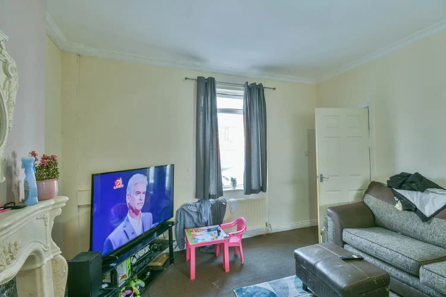 property photo 3 of 23