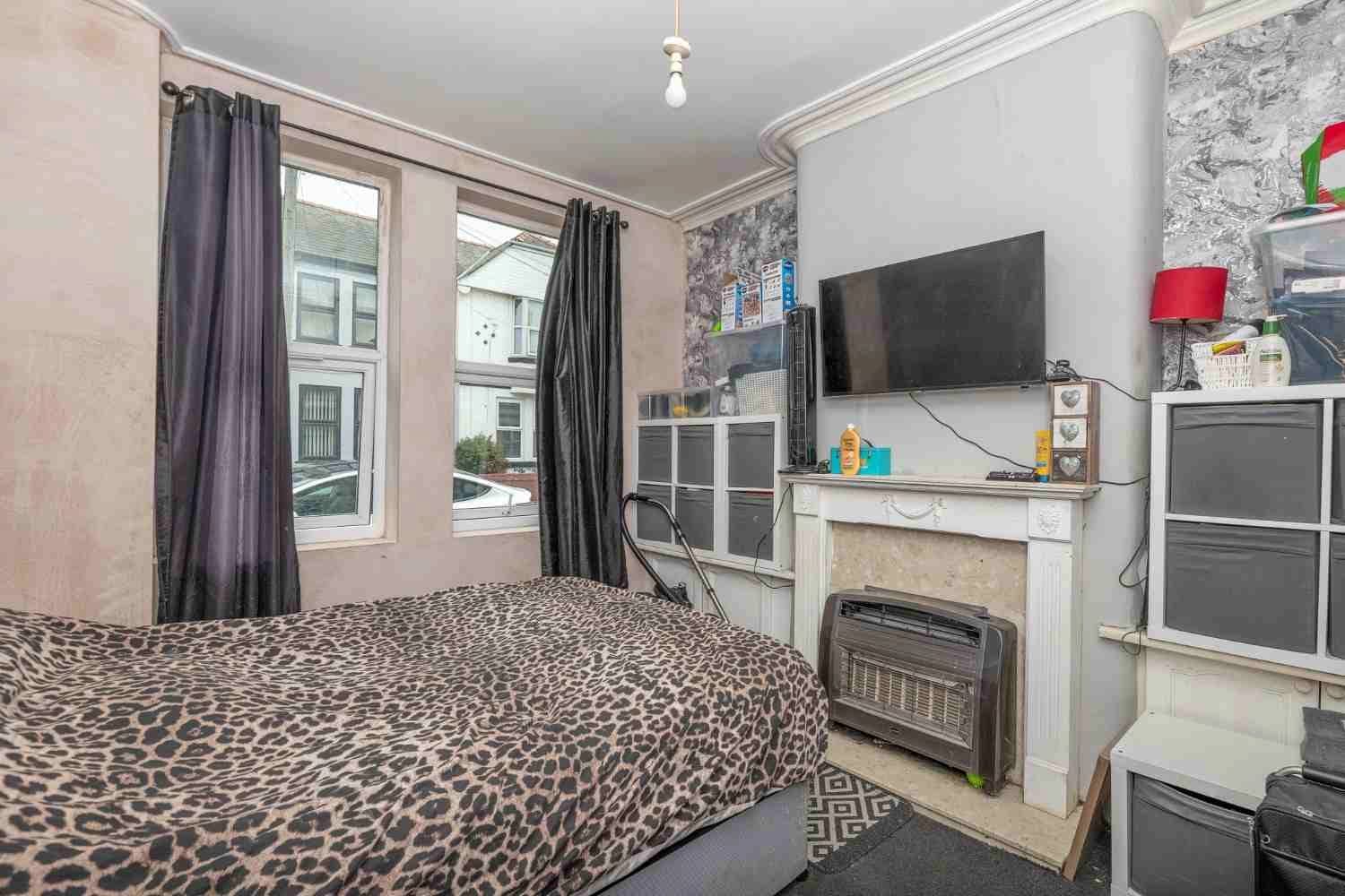 property photo 13 of 22