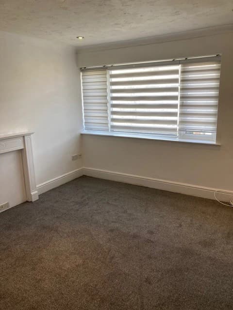 property photo 2 of 32