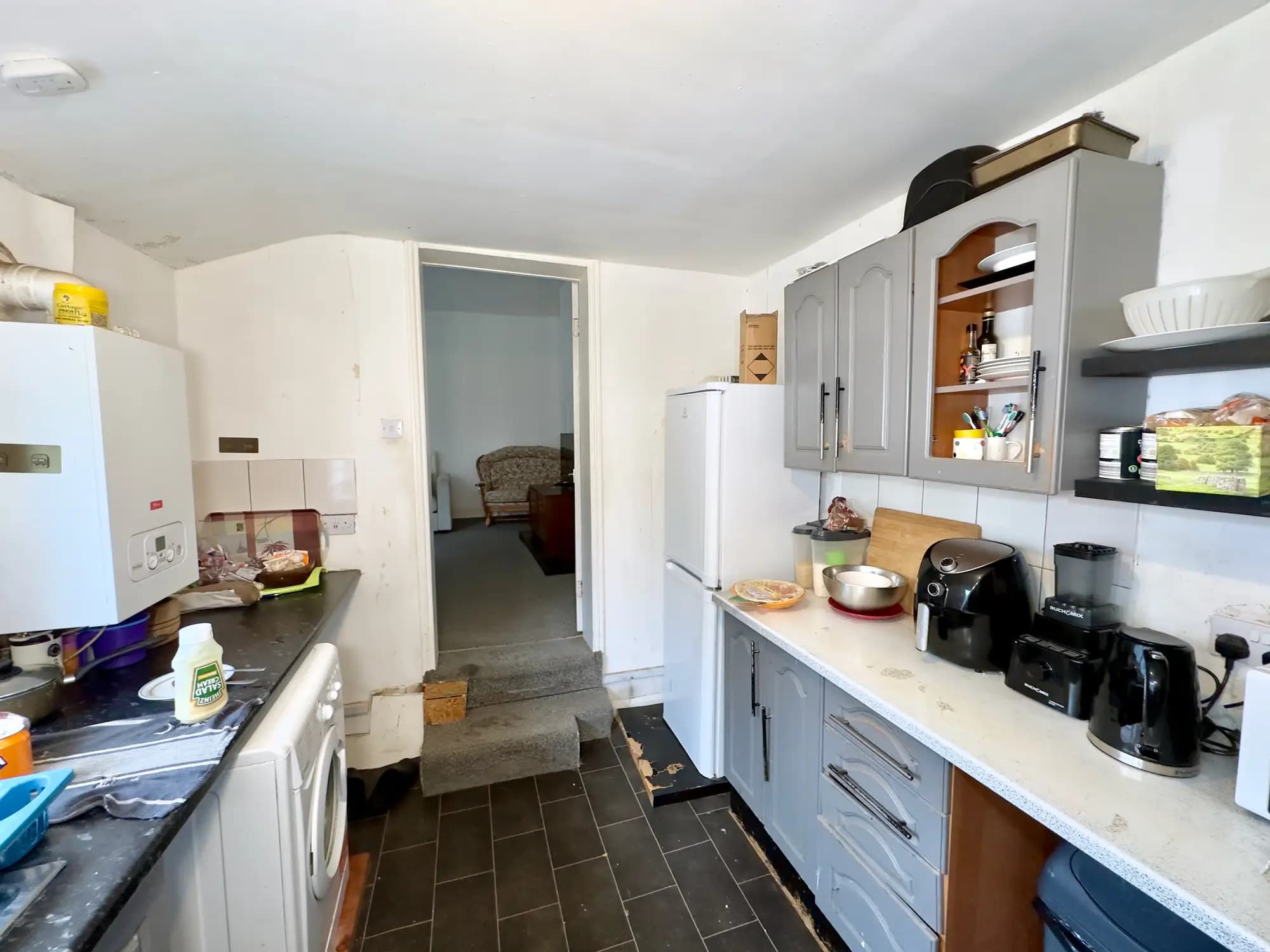 property photo 5 of 30