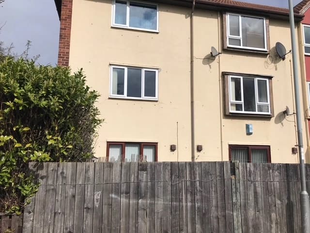 property photo 7 of 8