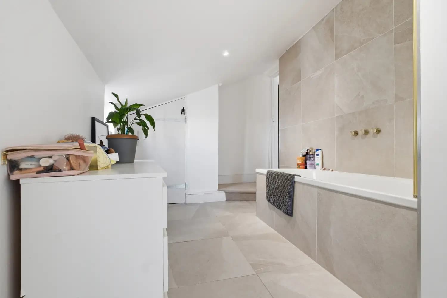 property photo 22 of 36