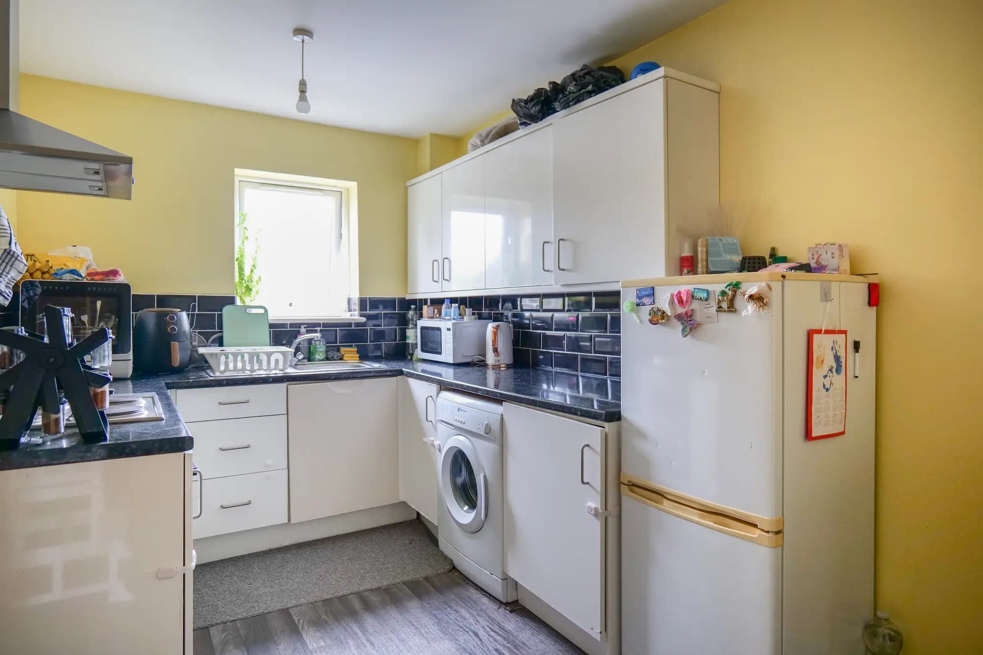 property photo 5 of 19