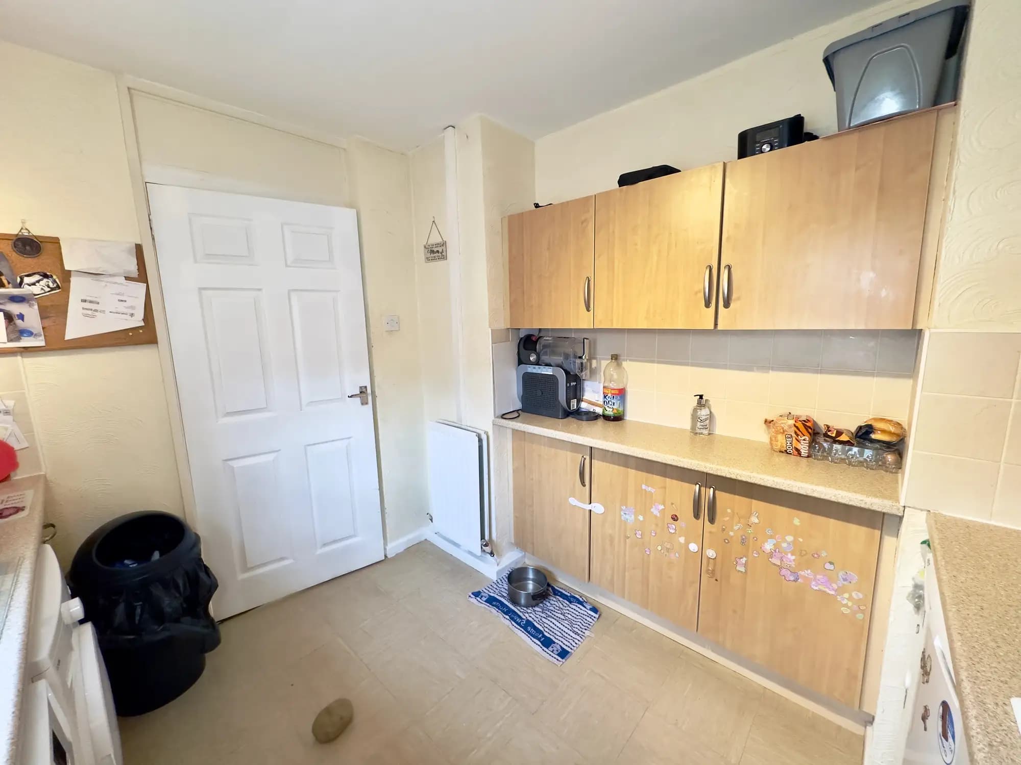property photo 7 of 30