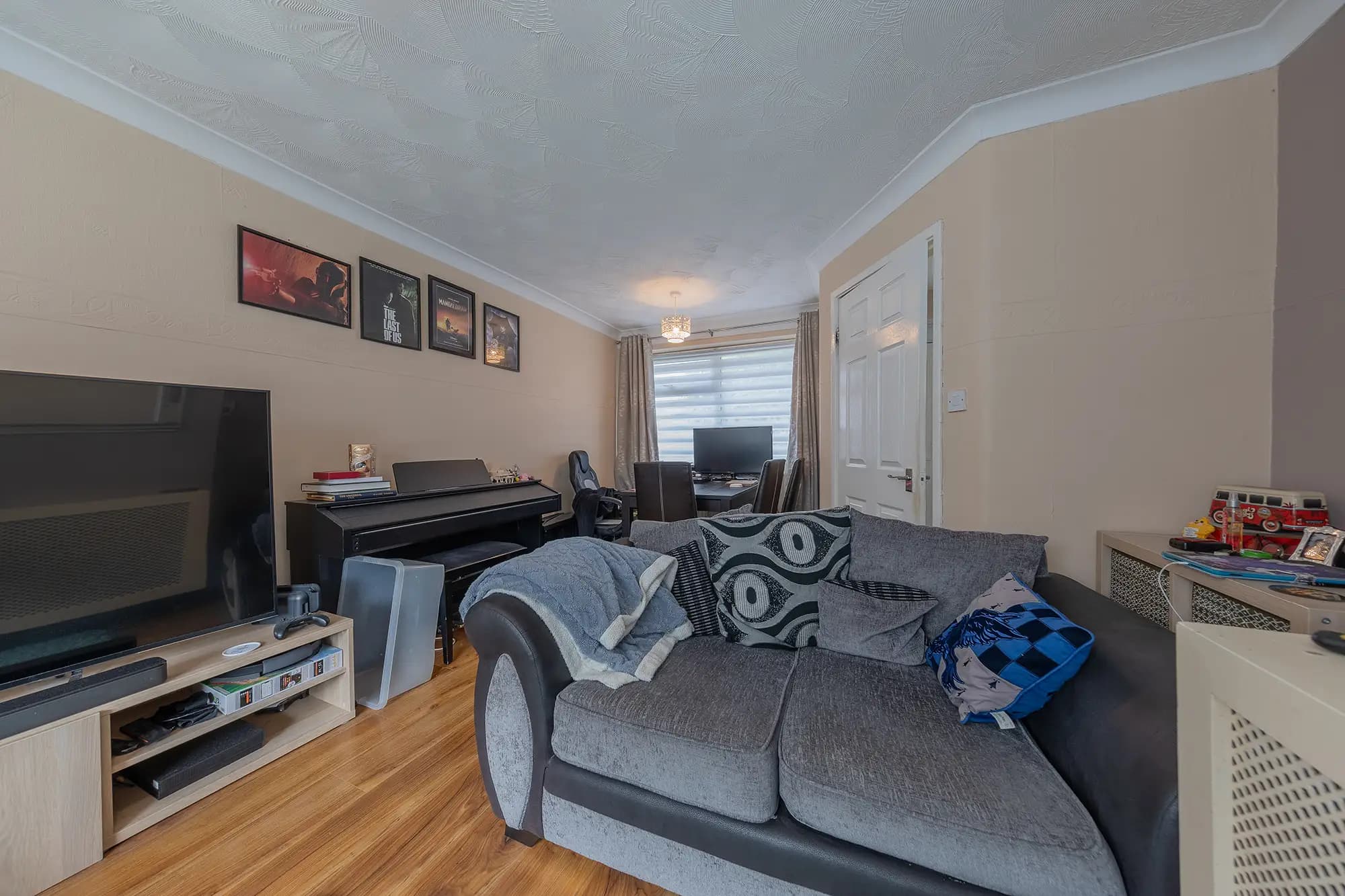 property photo 4 of 19