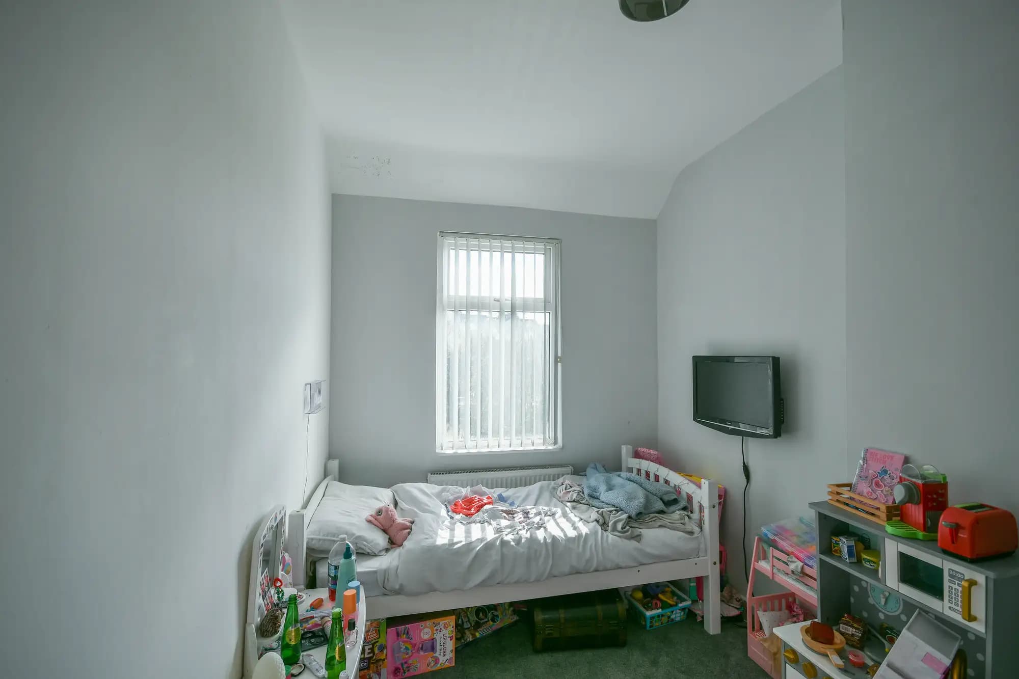 property photo 10 of 15
