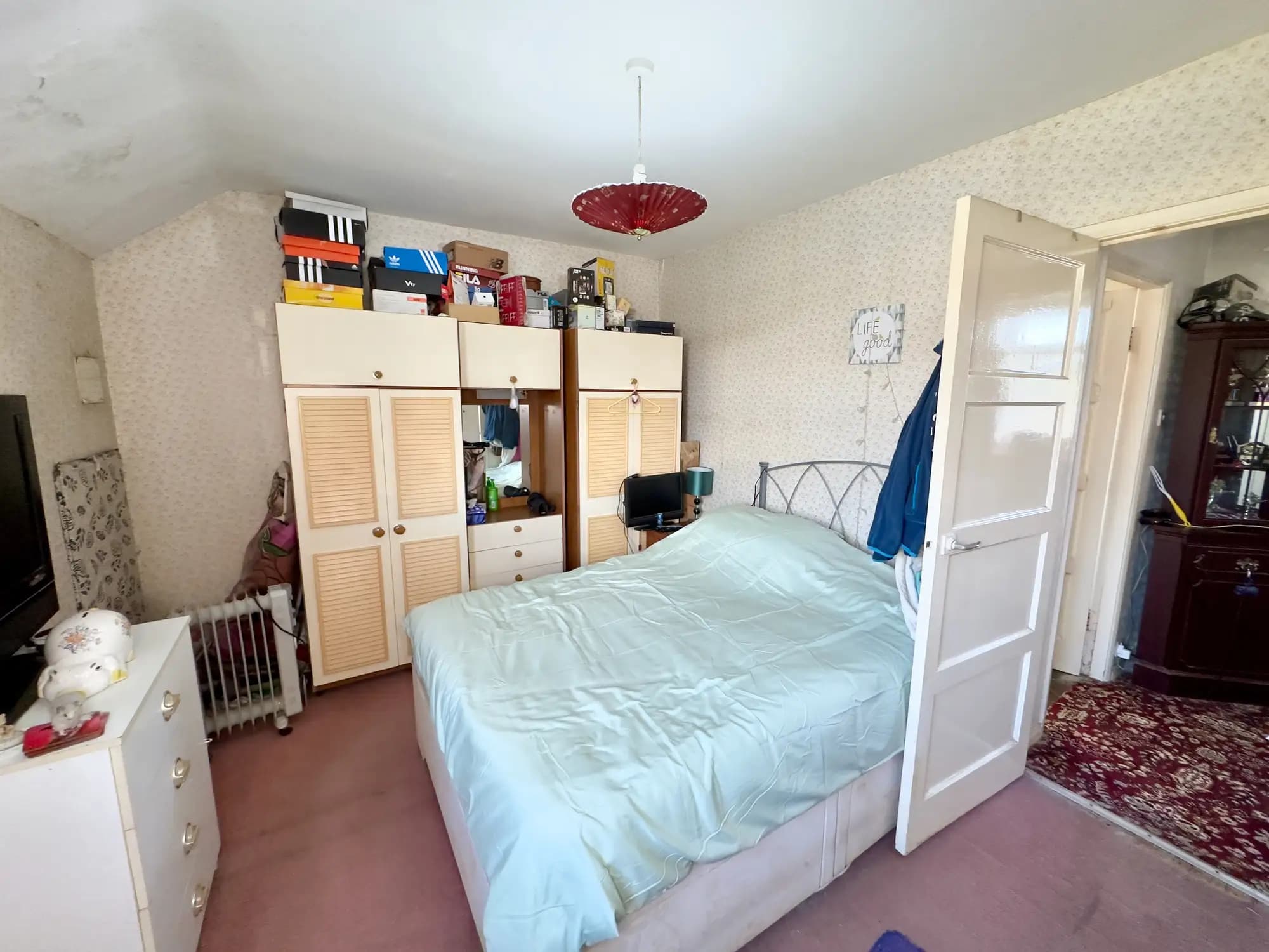 property photo 12 of 25