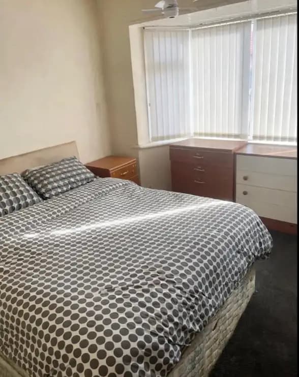 property photo 10 of 17