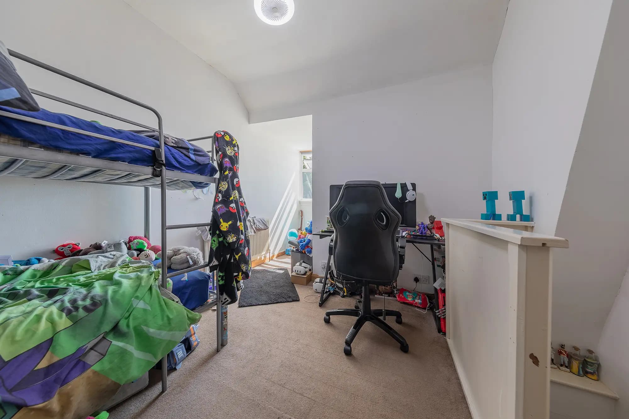 property photo 12 of 16