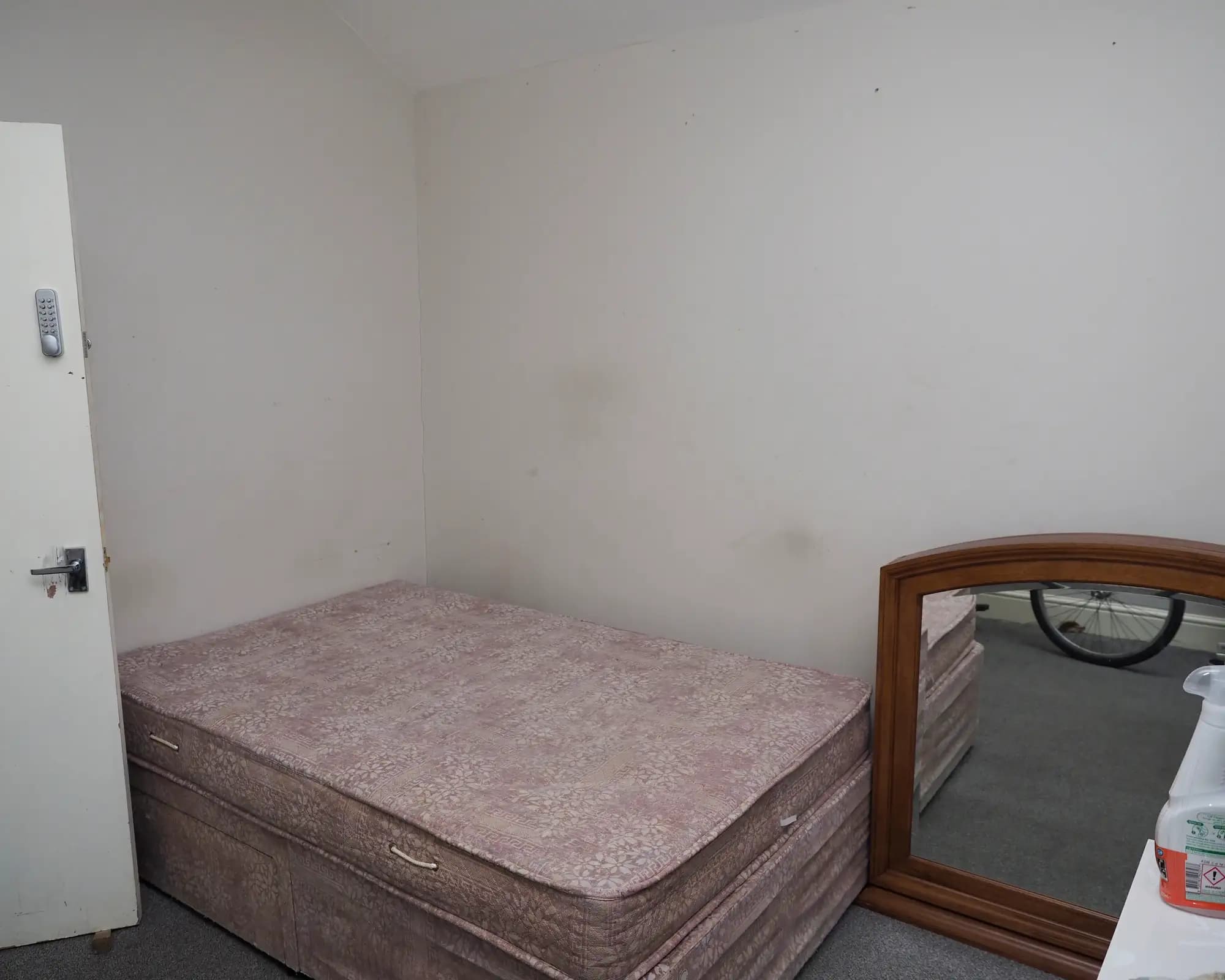 property photo 16 of 23