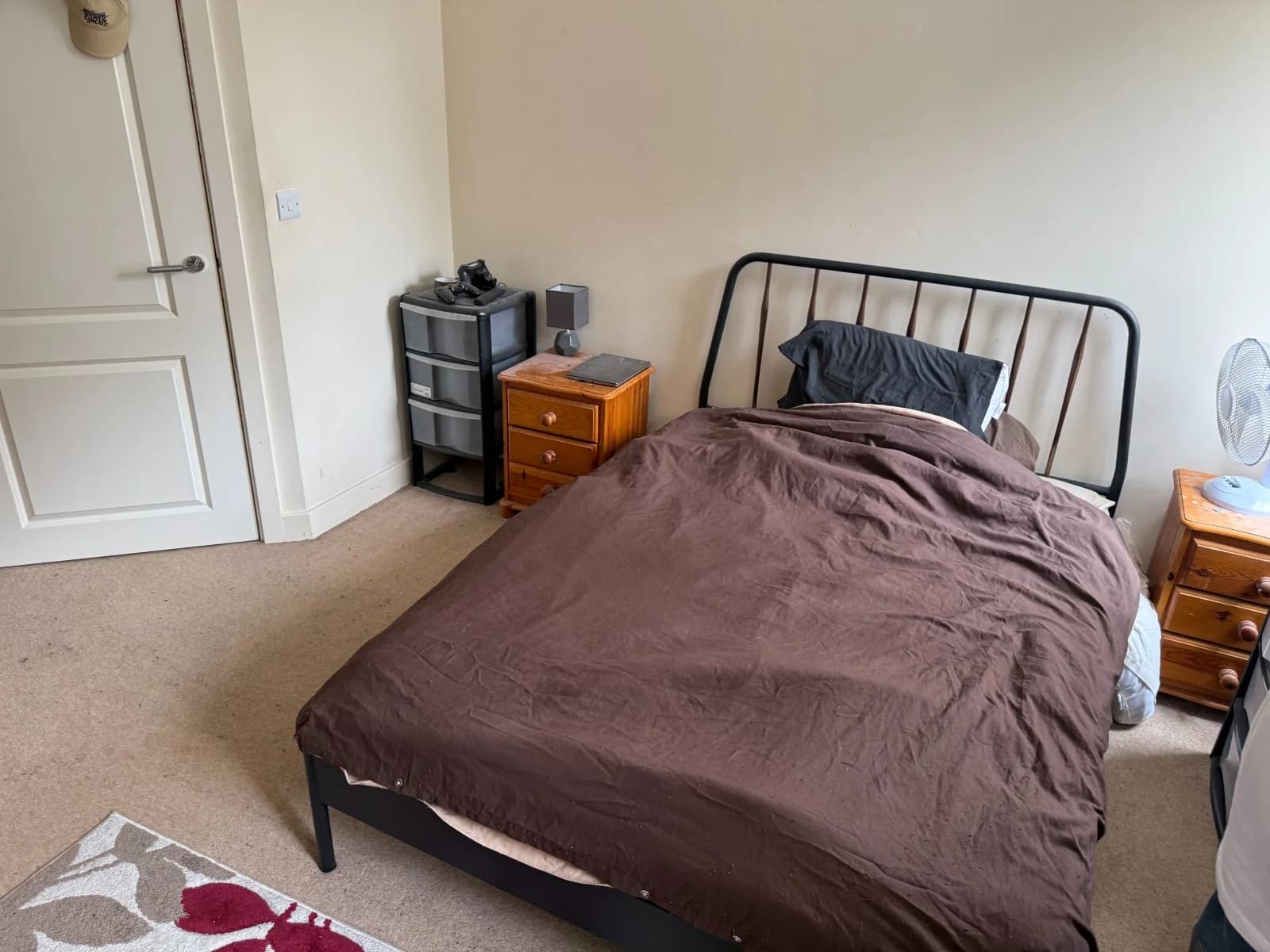 property photo 6 of 10