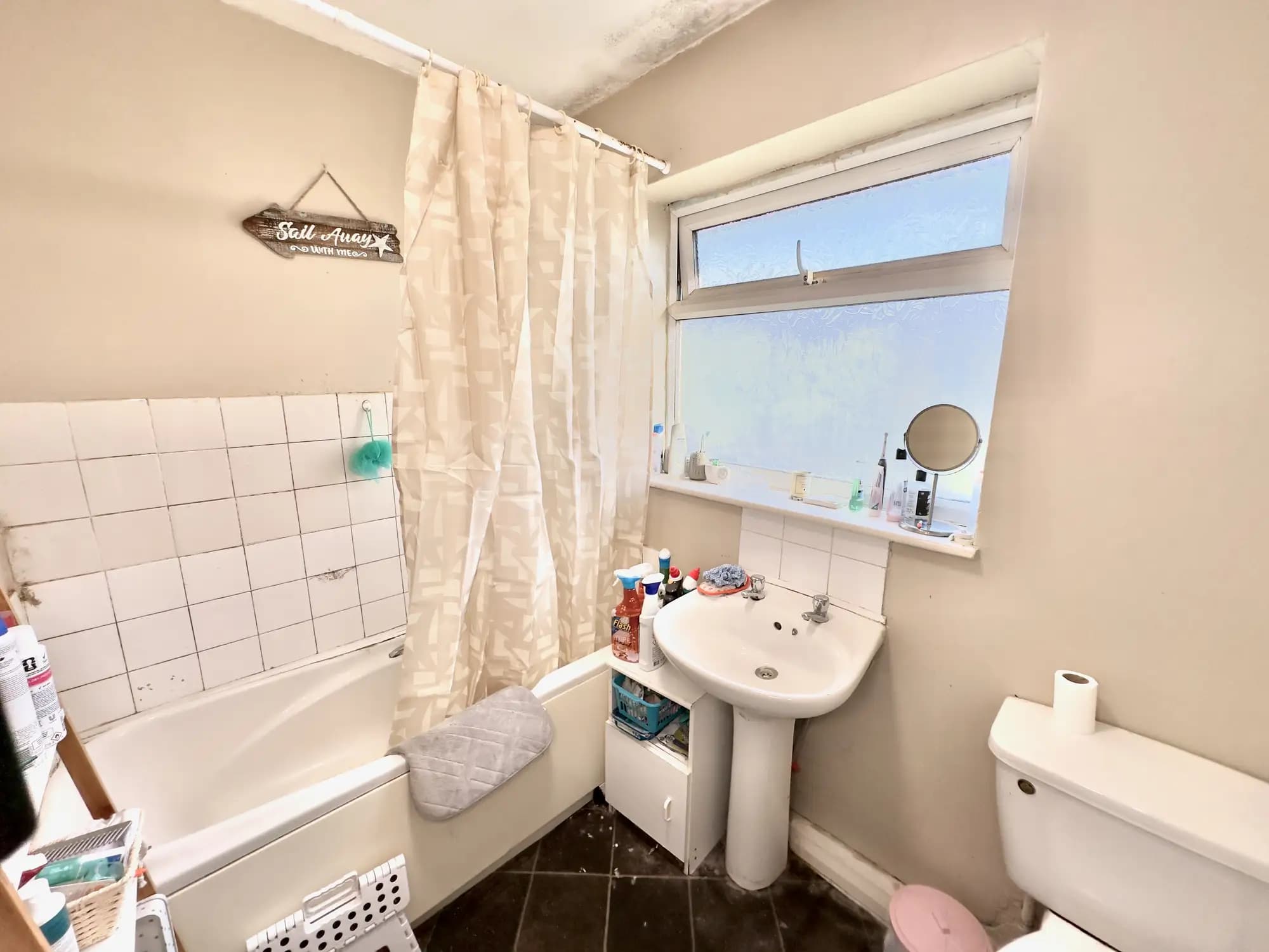 property photo 9 of 25