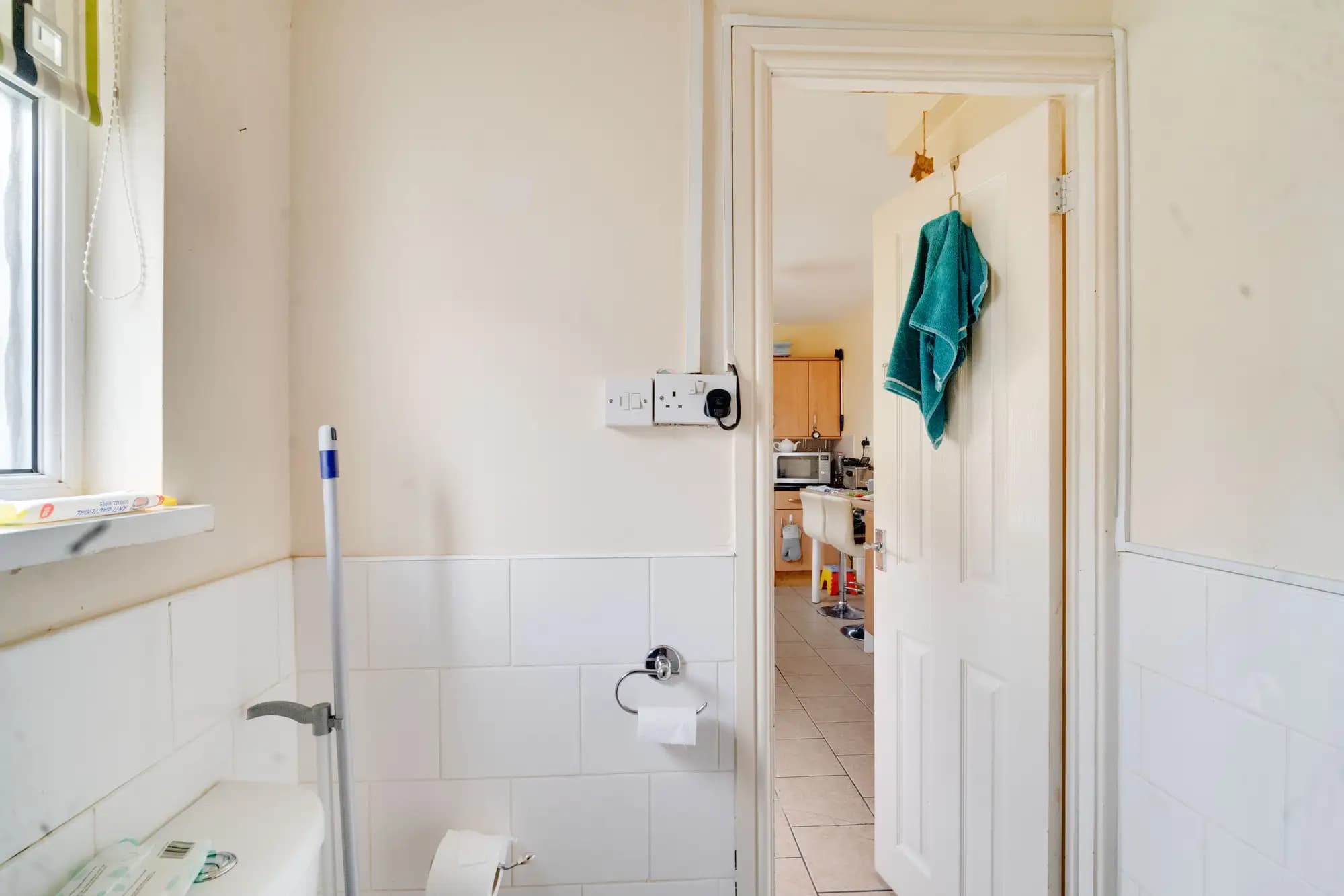 property photo 11 of 32