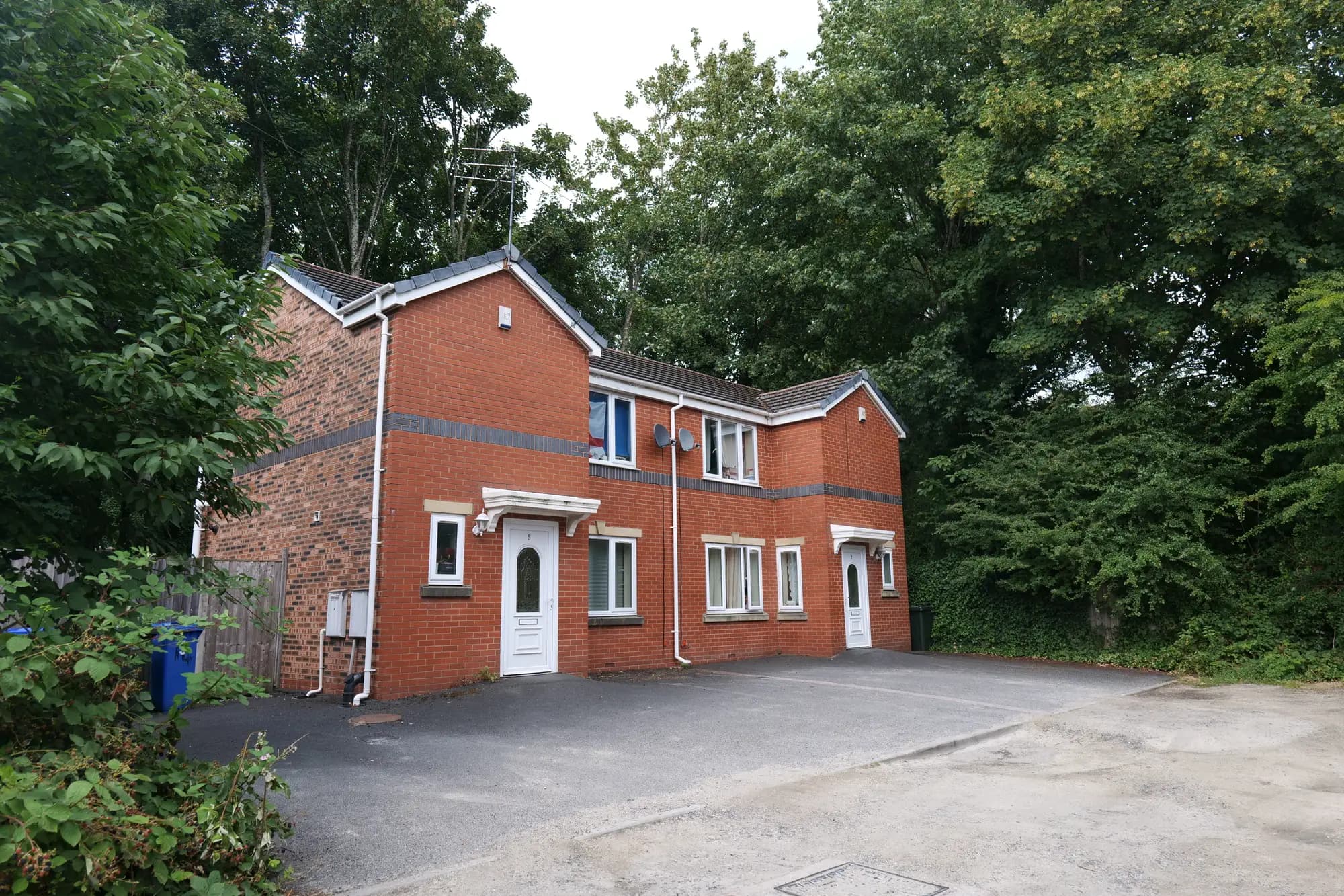 property photo 7 of 7