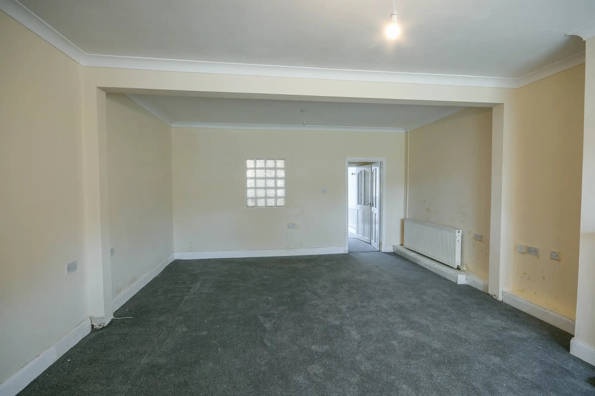 property photo 5 of 20