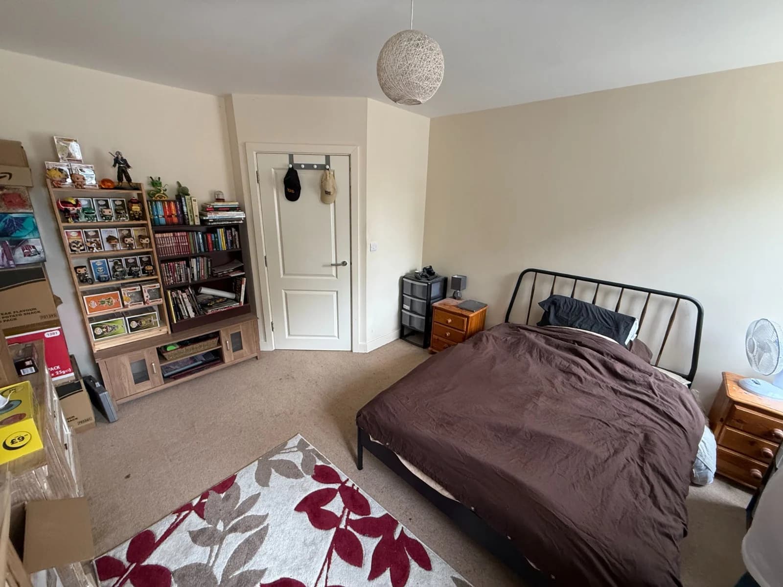 property photo 8 of 10