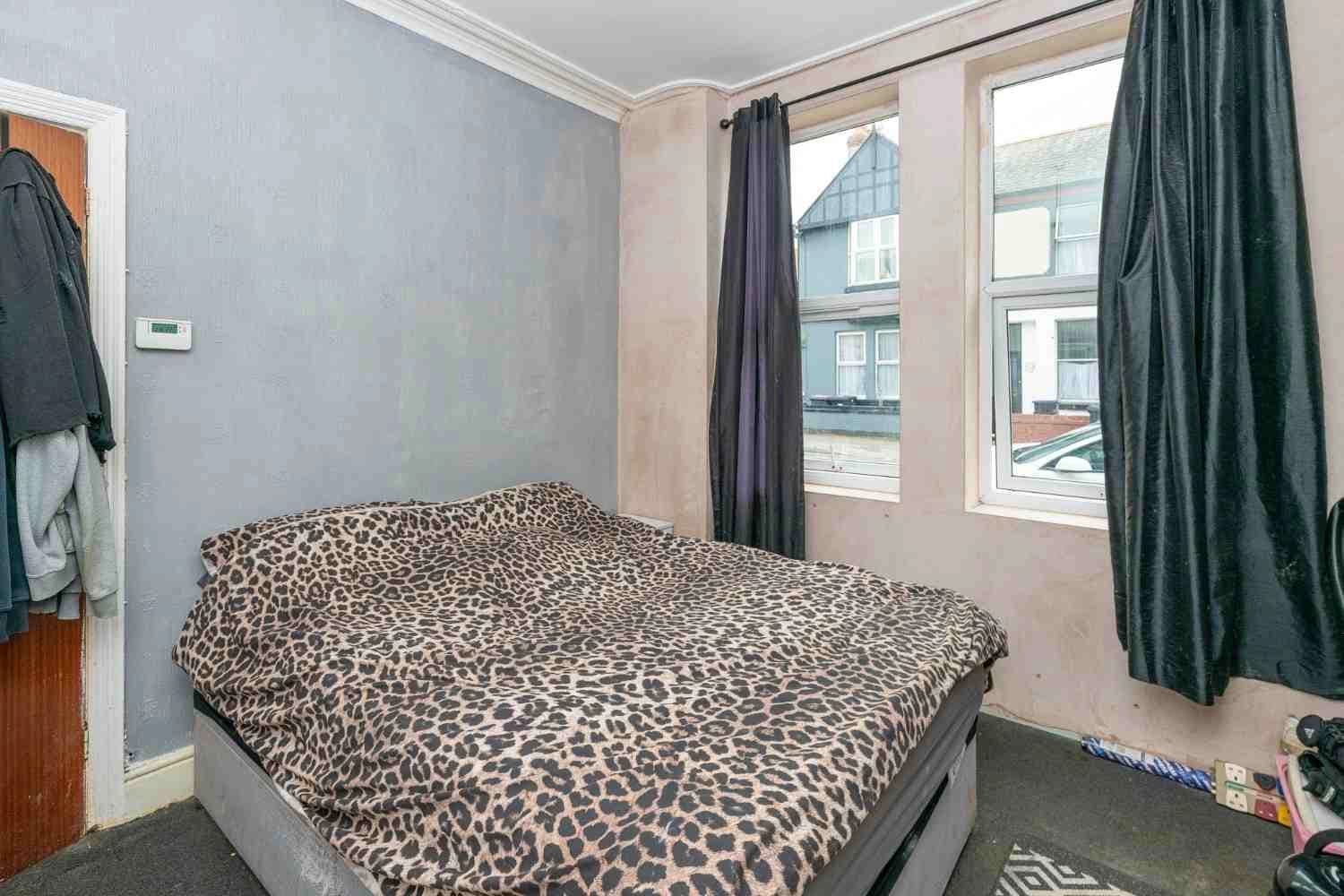 property photo 11 of 22