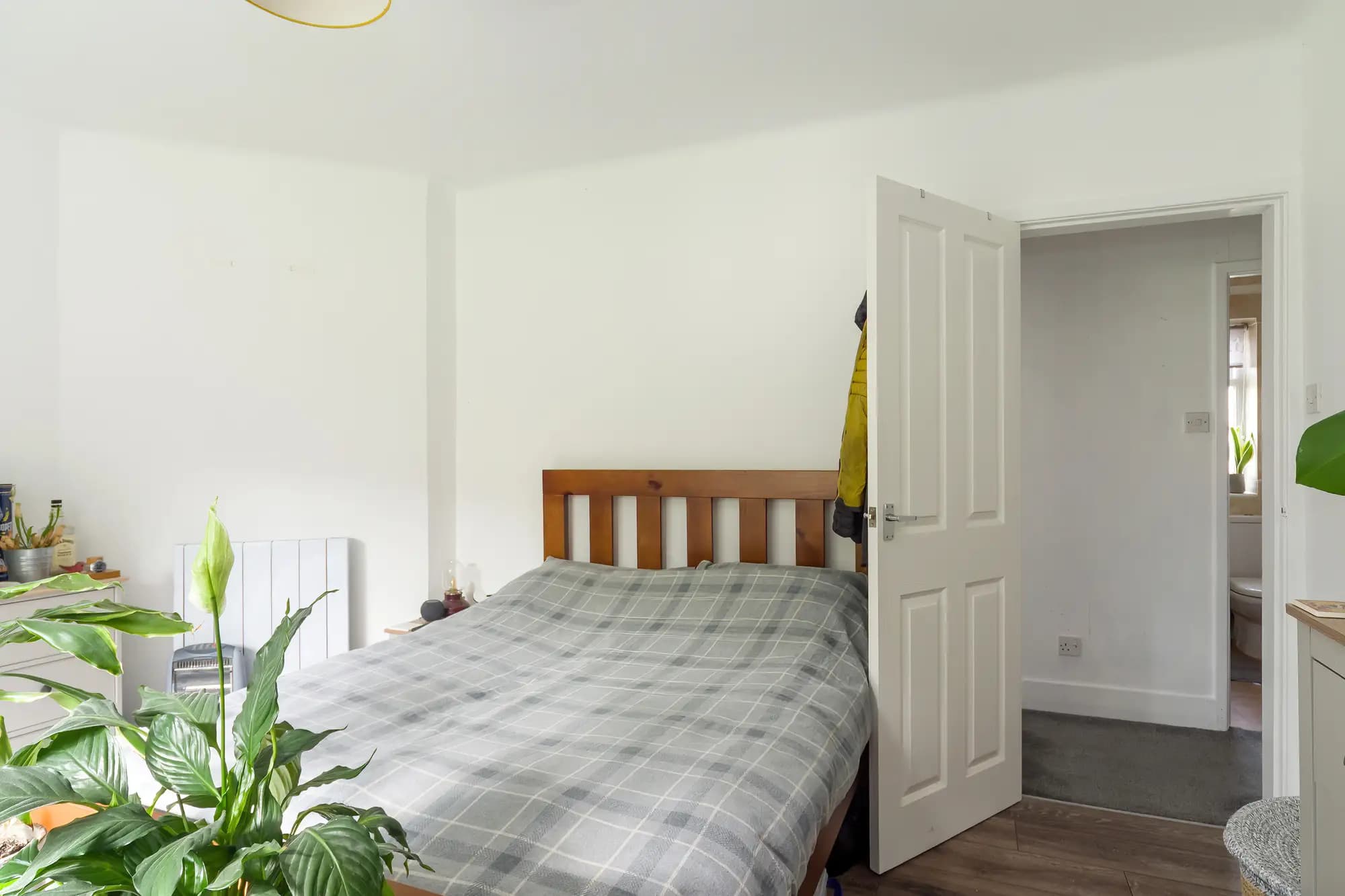 property photo 12 of 16