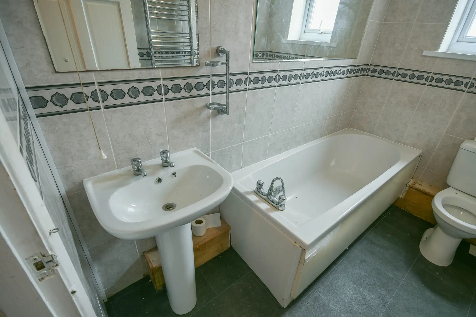 property photo 9 of 20