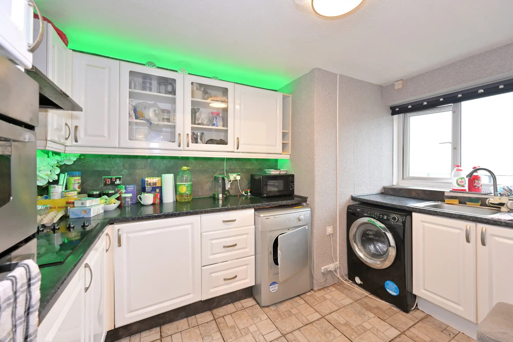 property photo 4 of 12