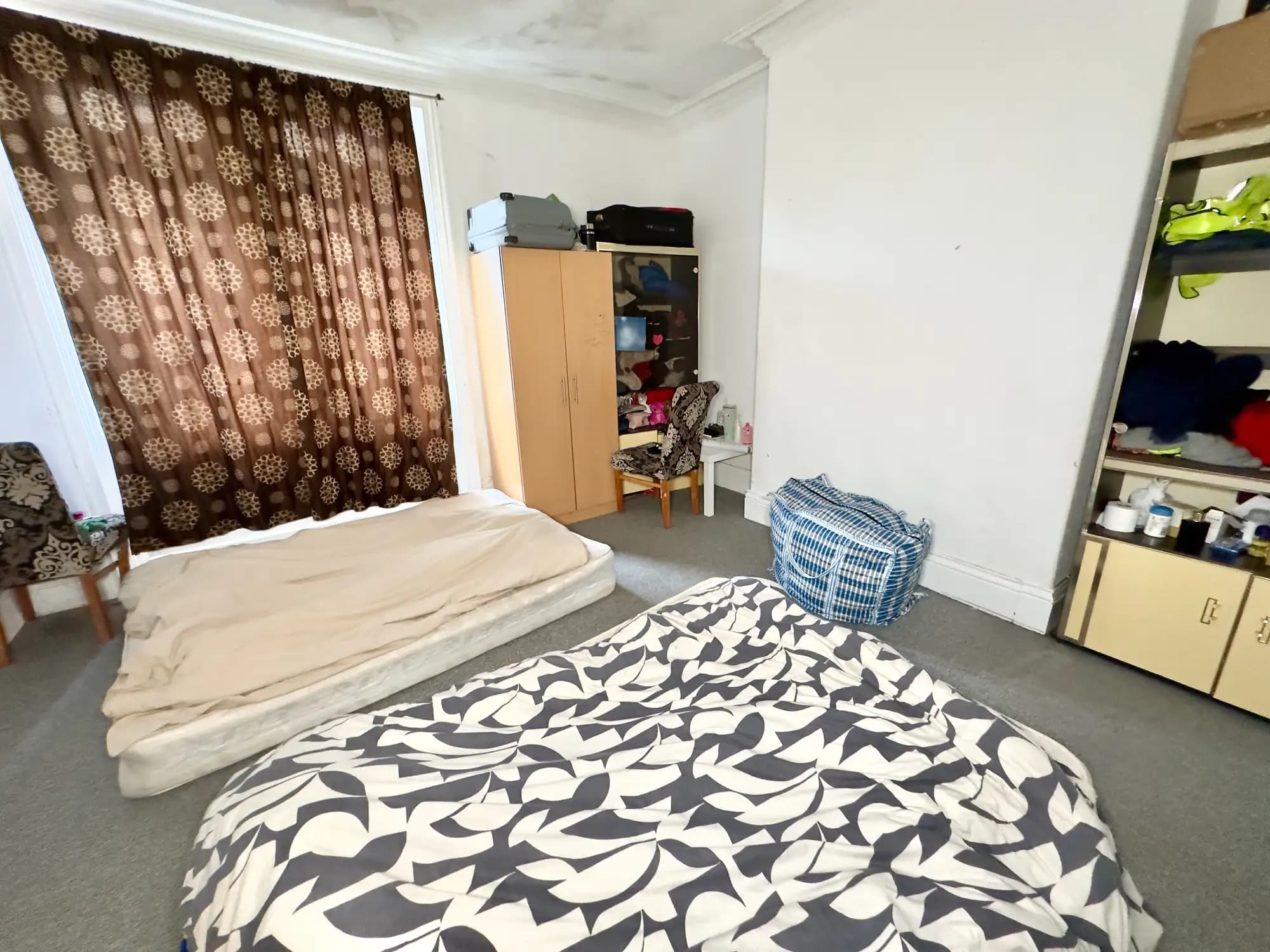 property photo 9 of 30