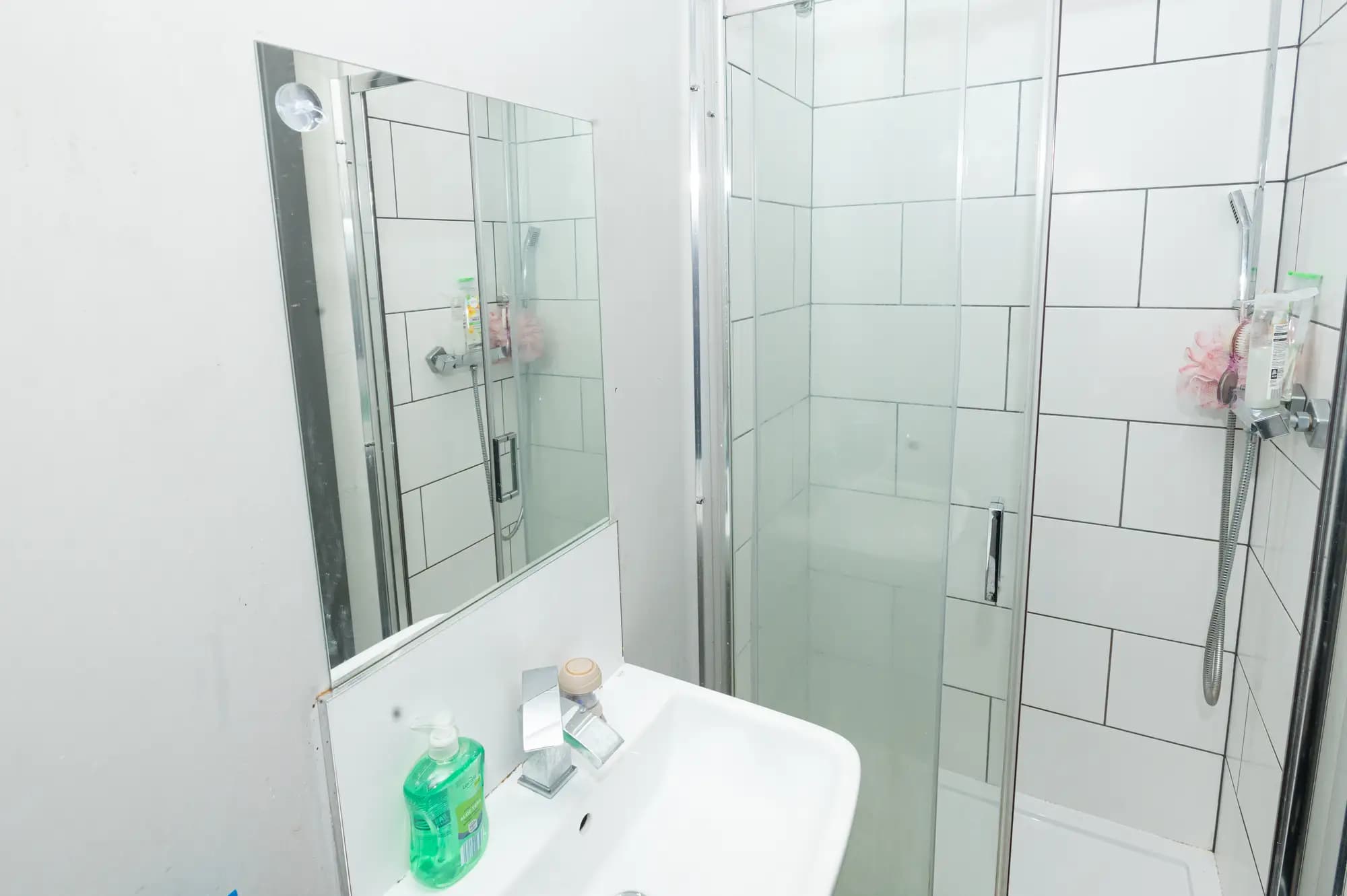 property photo 6 of 27
