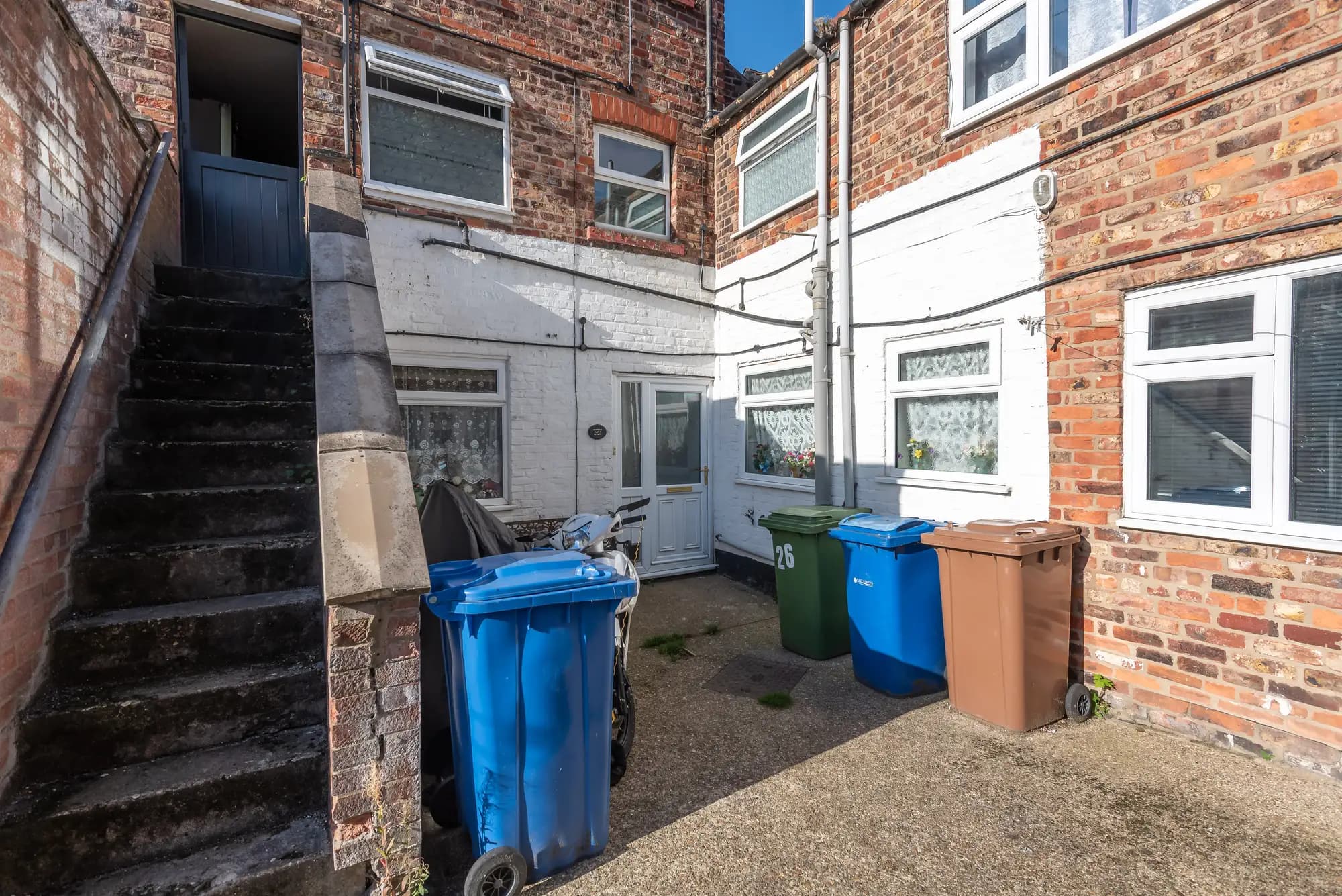 property photo 18 of 25
