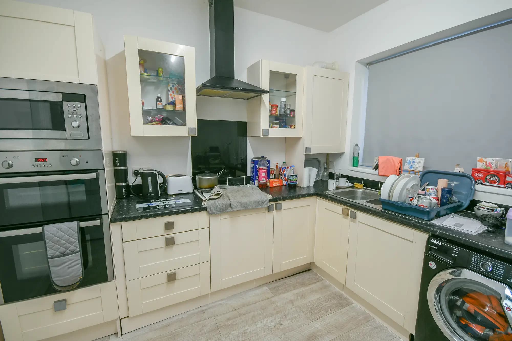 property photo 6 of 15