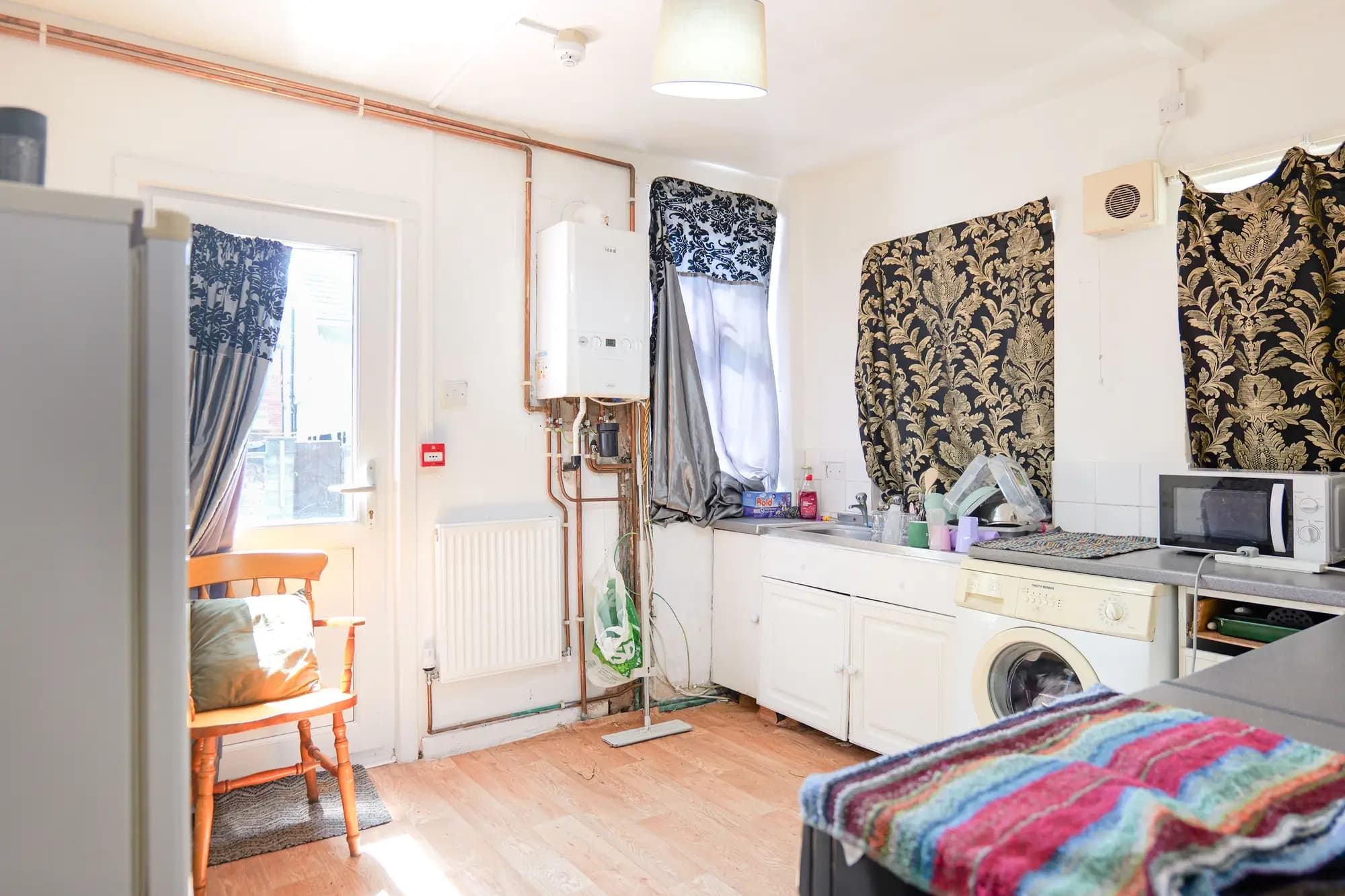 property photo 8 of 18