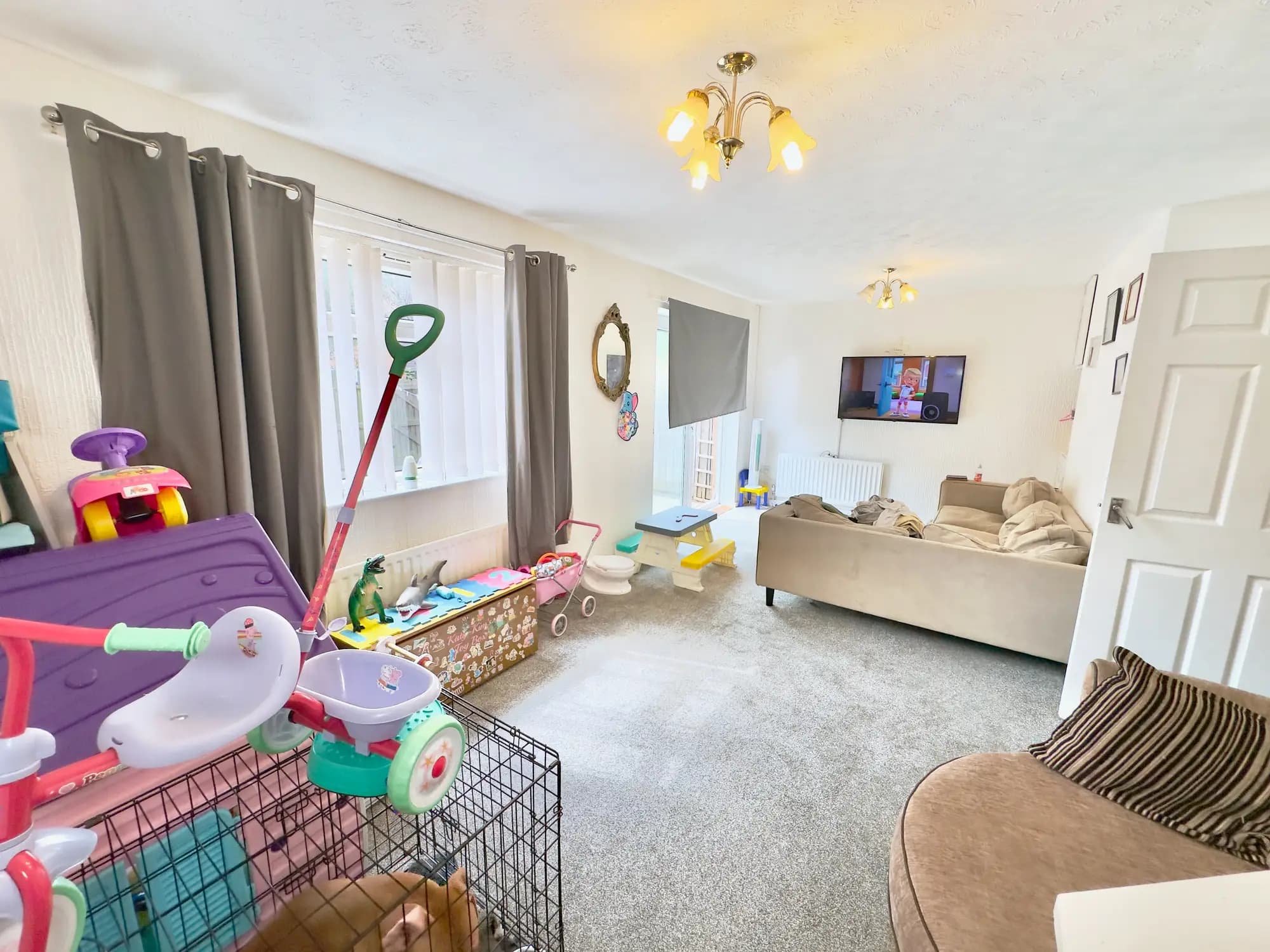 property photo 4 of 30