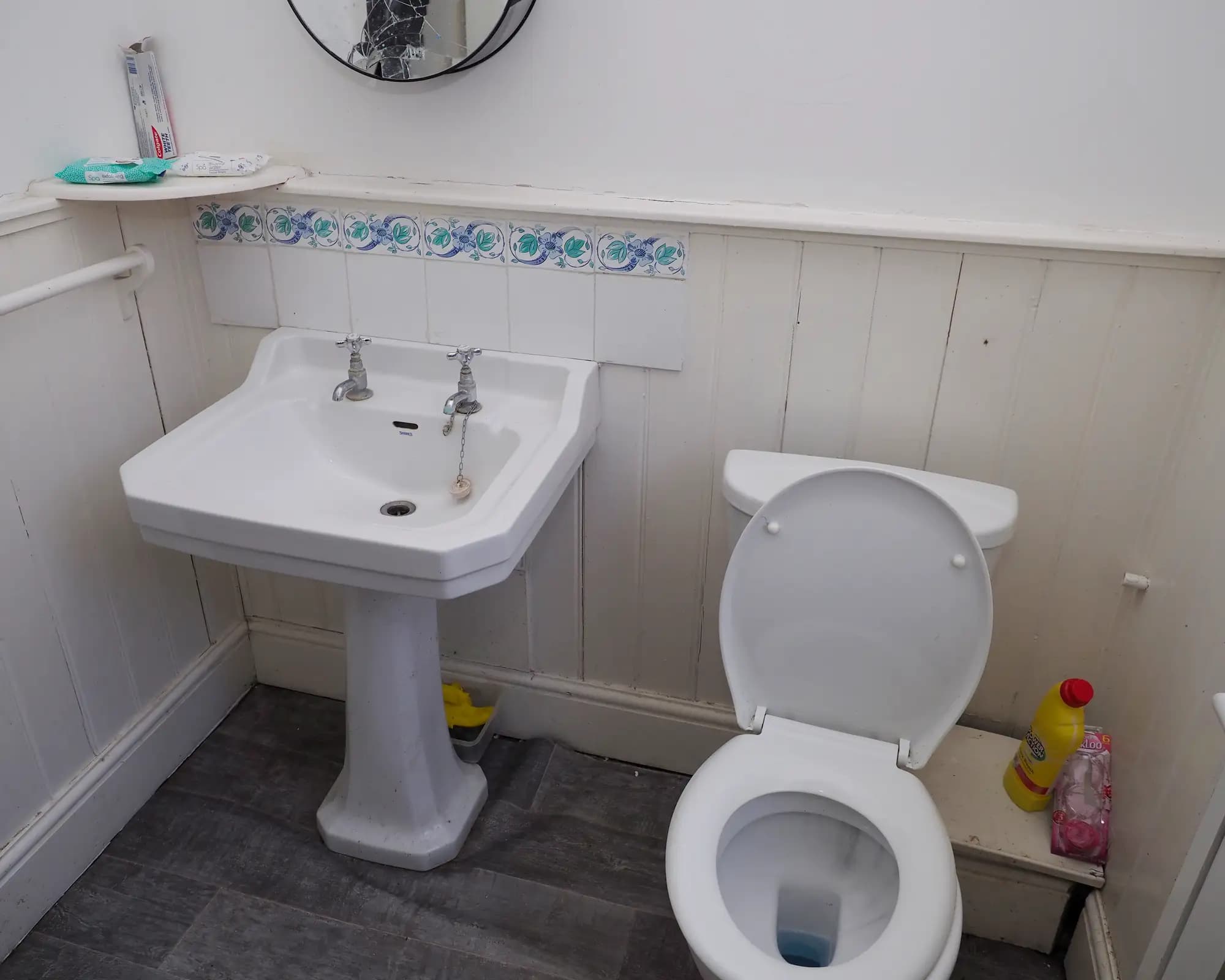 property photo 11 of 23