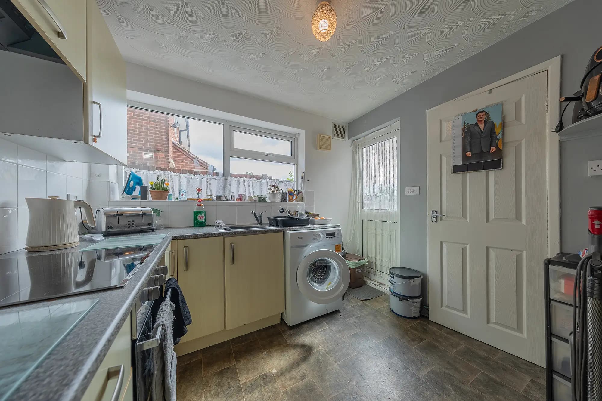 property photo 6 of 19