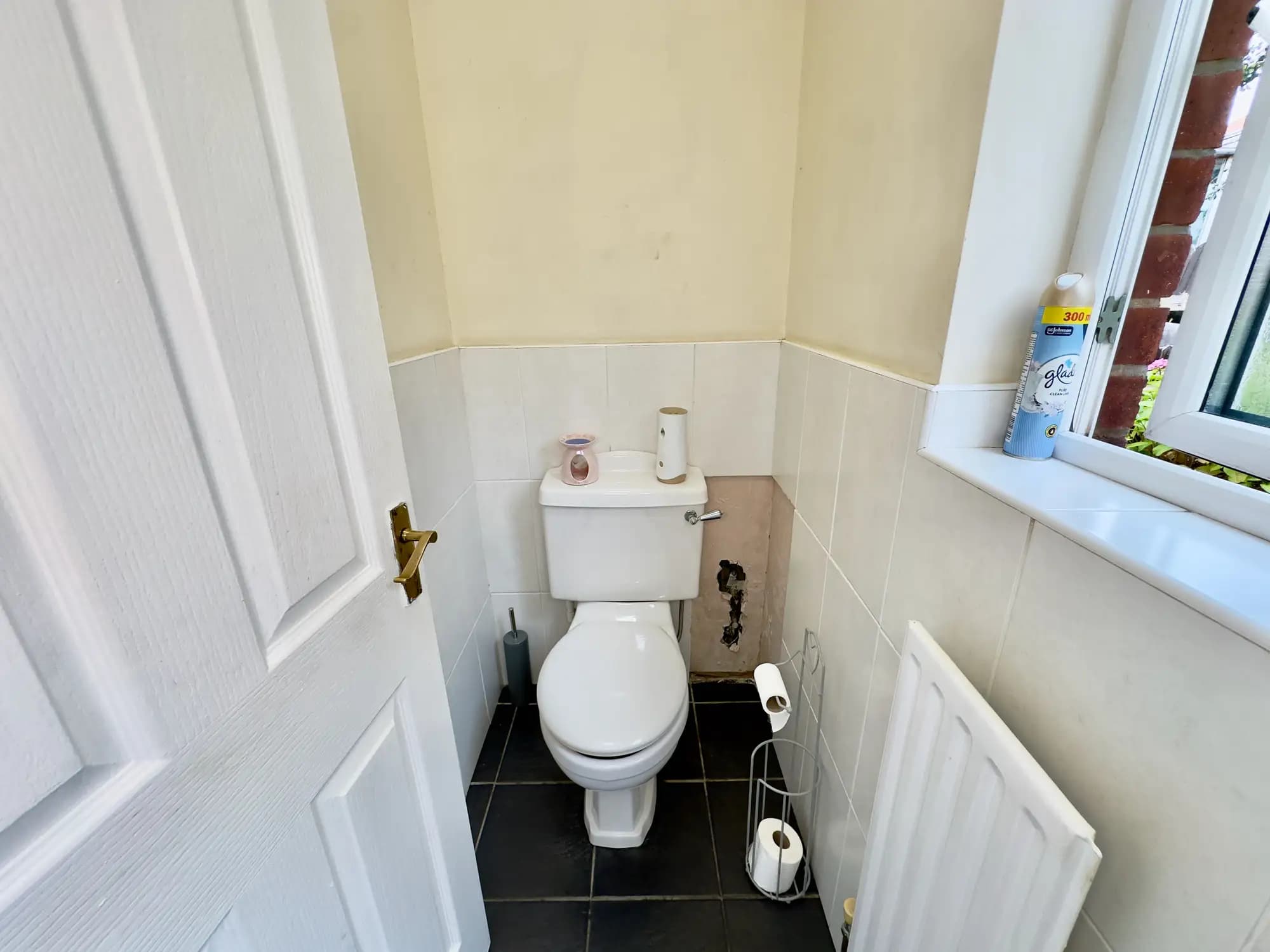 property photo 8 of 16