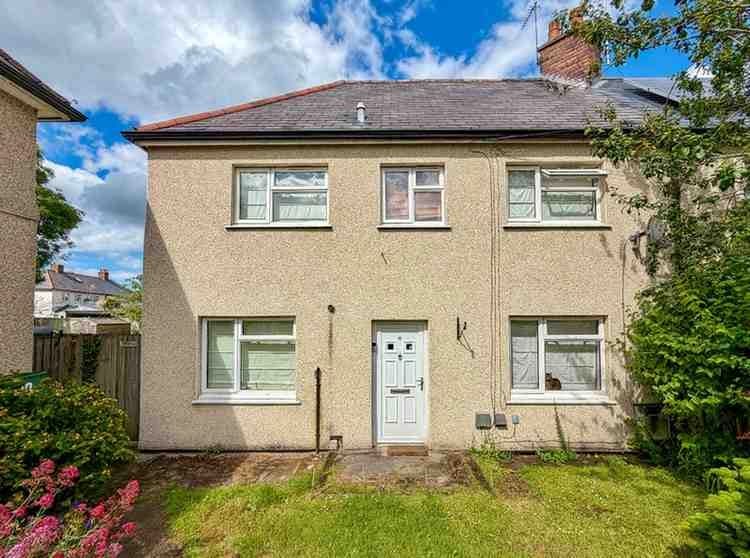 property photo 1 of 10