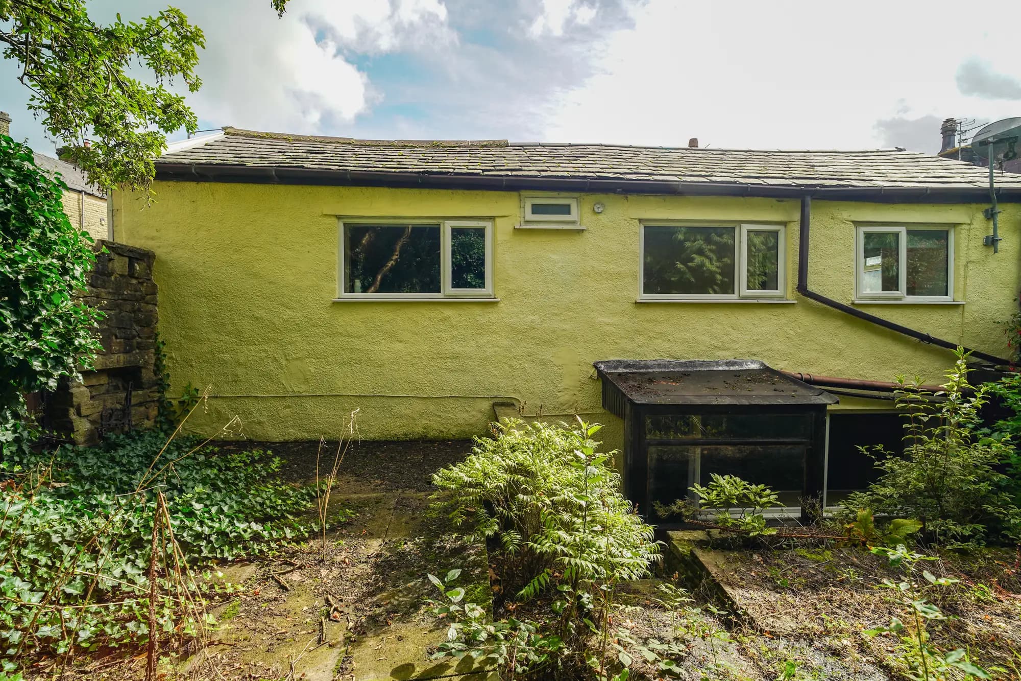 property photo 2 of 27