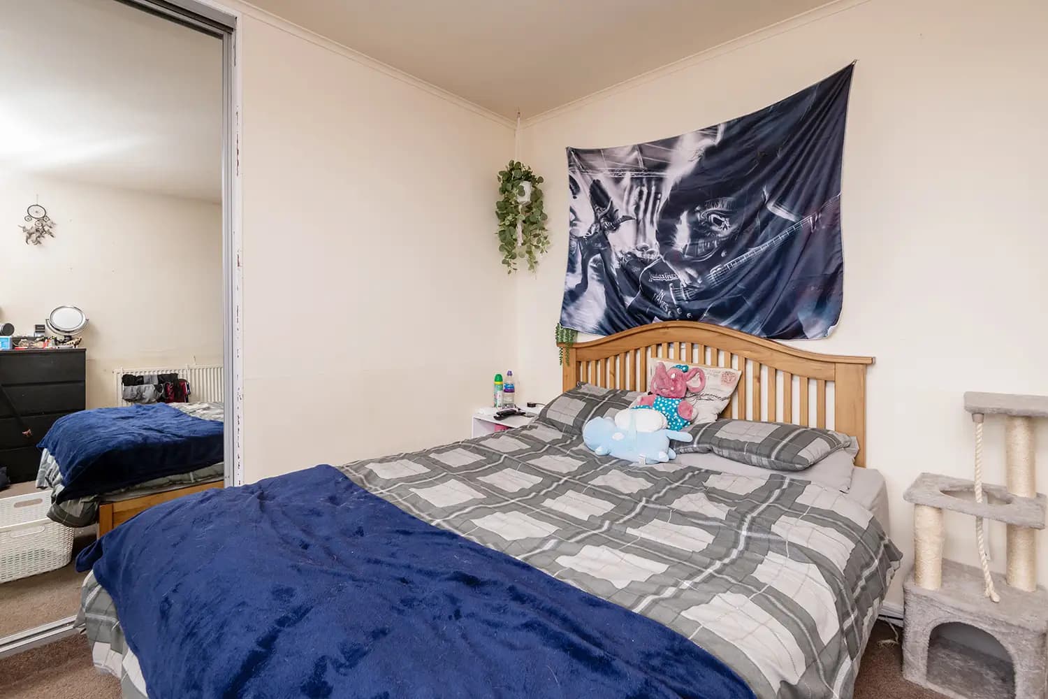 property photo 12 of 20