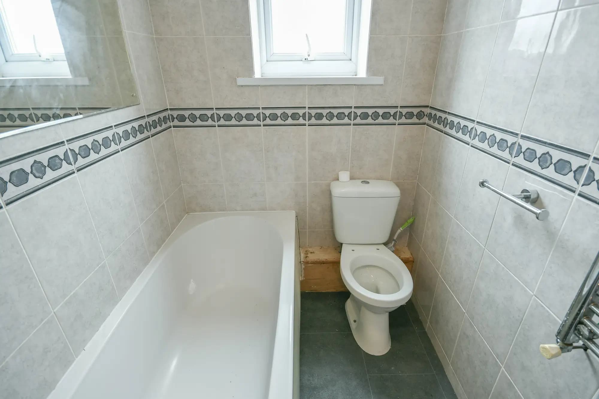 property photo 10 of 20
